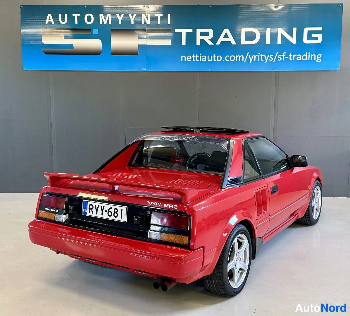 Punainen Toyota MR2 1986, kuva 7
