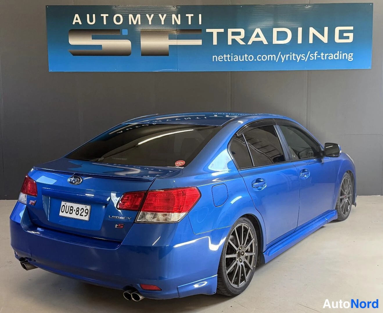 Sininen Subaru Legacy 2010, takaviisto, kuva 6