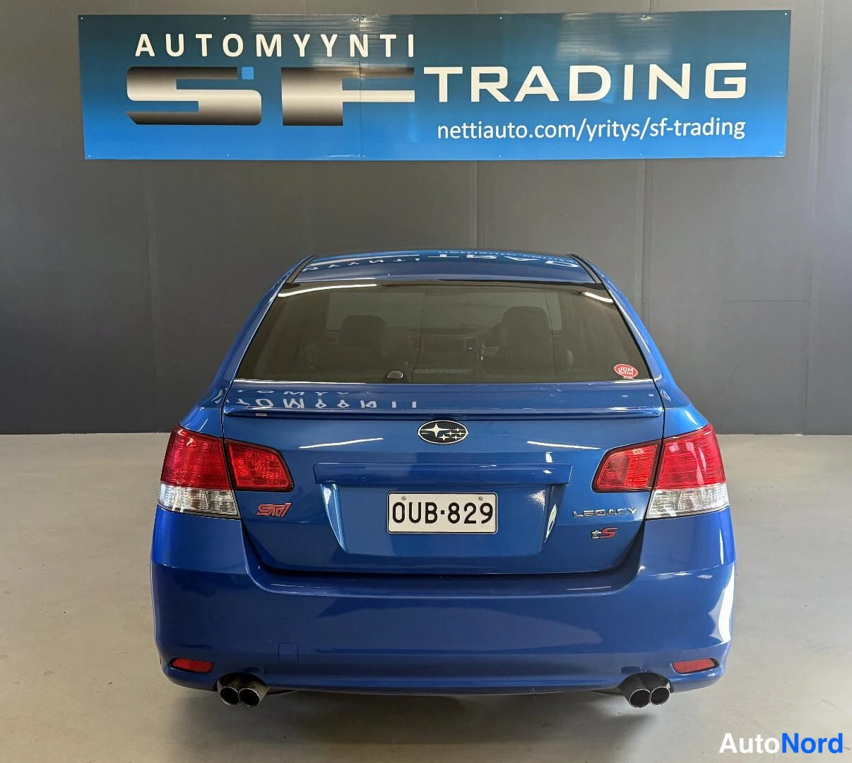 Sininen Subaru Legacy 2010, takaa, kuva 7
