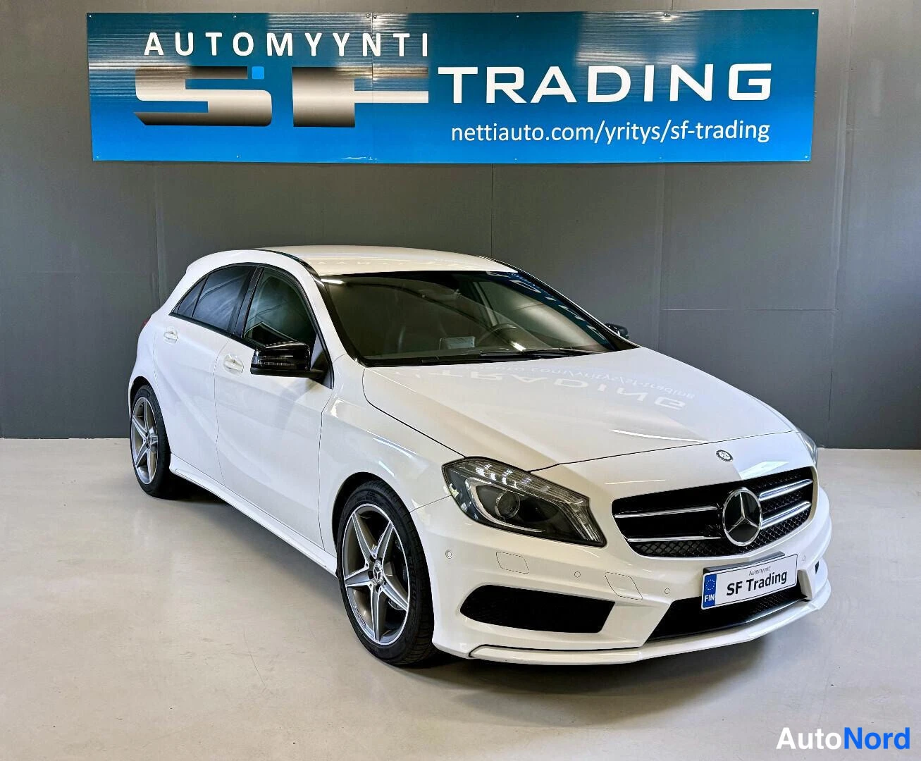 Valkoinen Mercedes-Benz A 2015, kuva 3