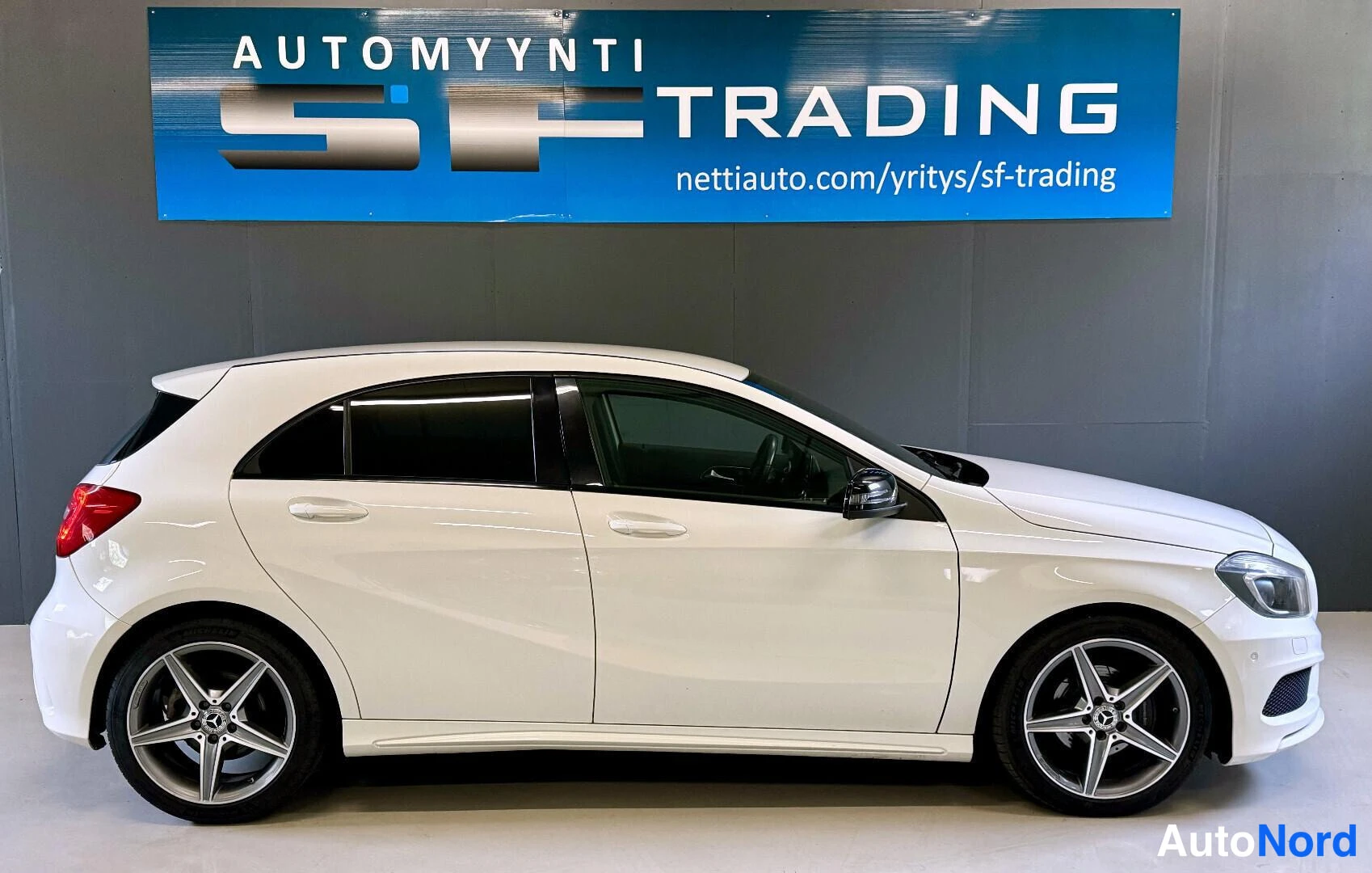 Valkoinen Mercedes-Benz A 2015, kuva 4