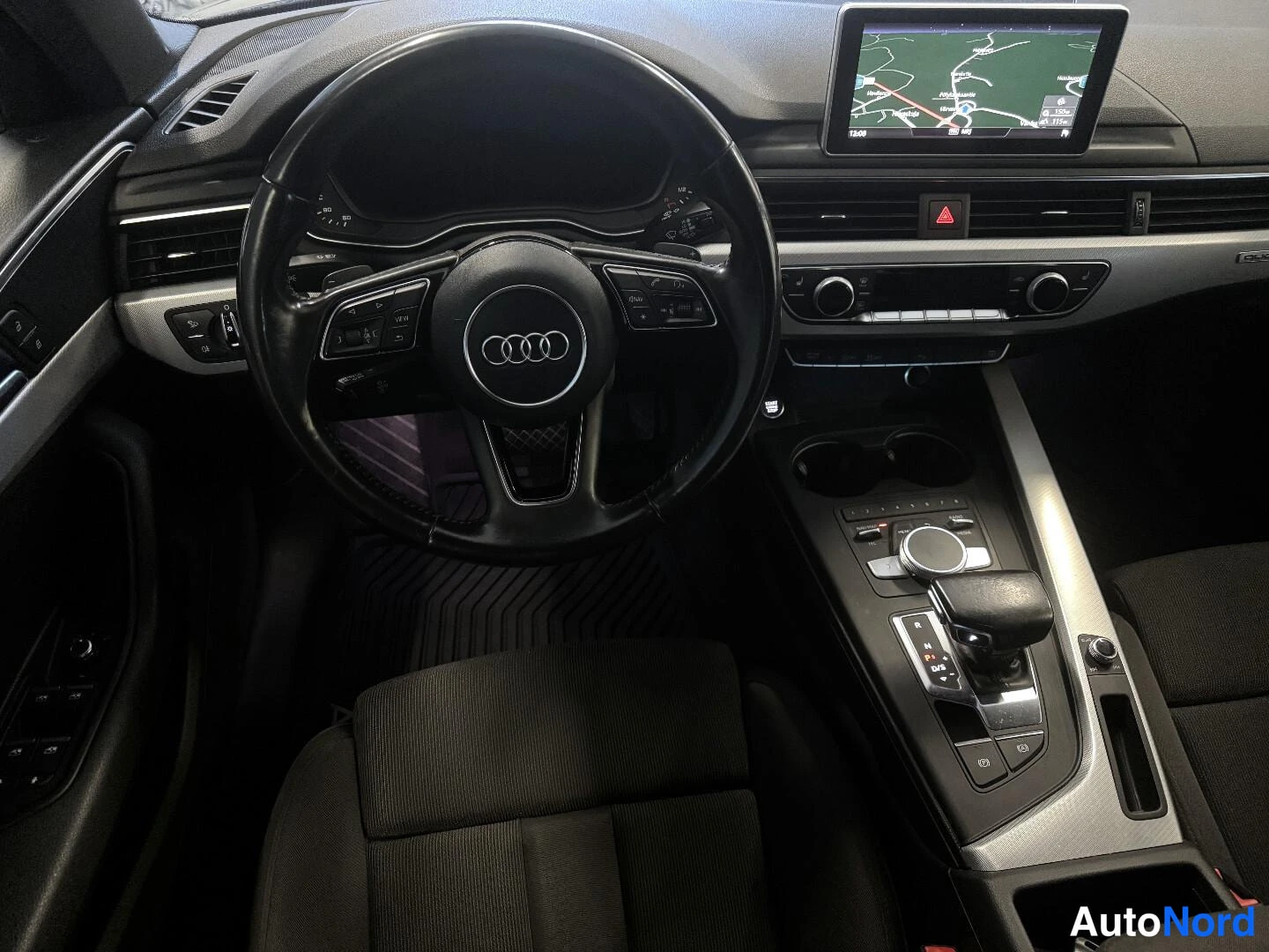 Musta Audi A4 2017, kuva 12