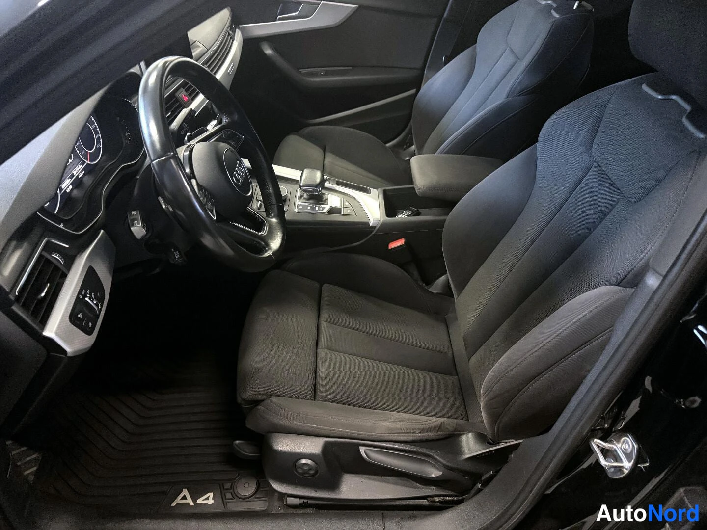 Musta Audi A4 2017, kuva 13
