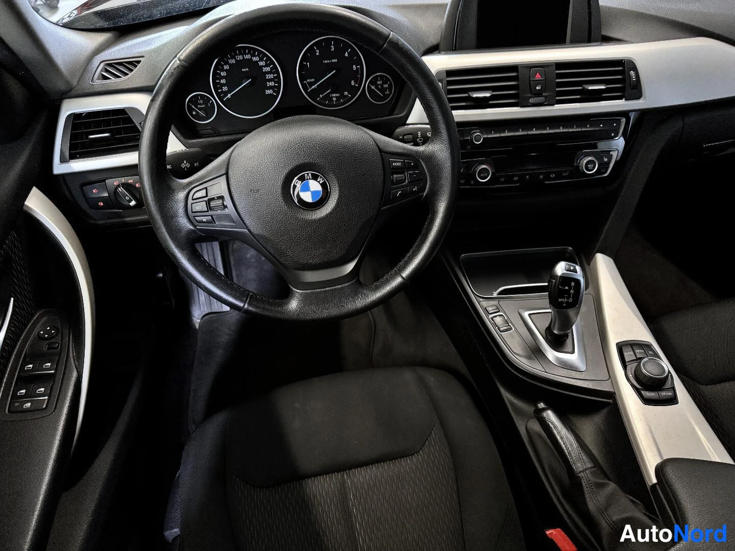 Musta BMW 320d xDrive 2016, kuva 11