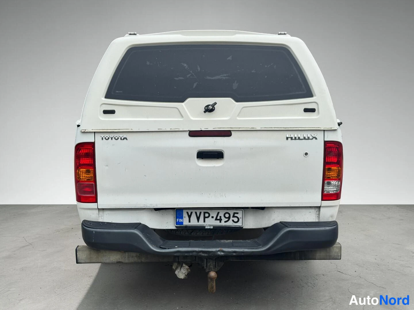 Valkoinen Toyota Hilux 2009, kuva 8