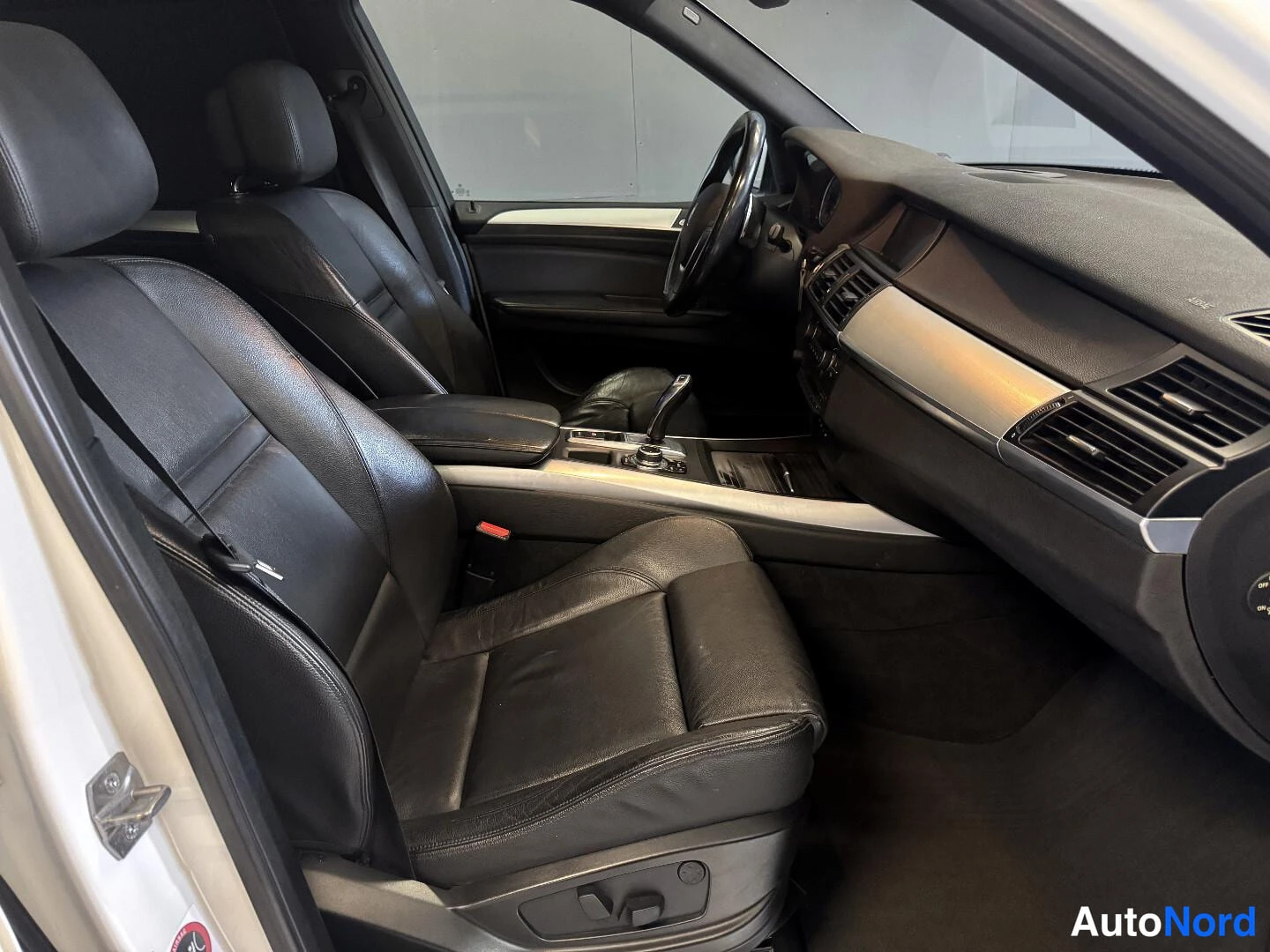 Valkoinen BMW X5 2012, kuva 12