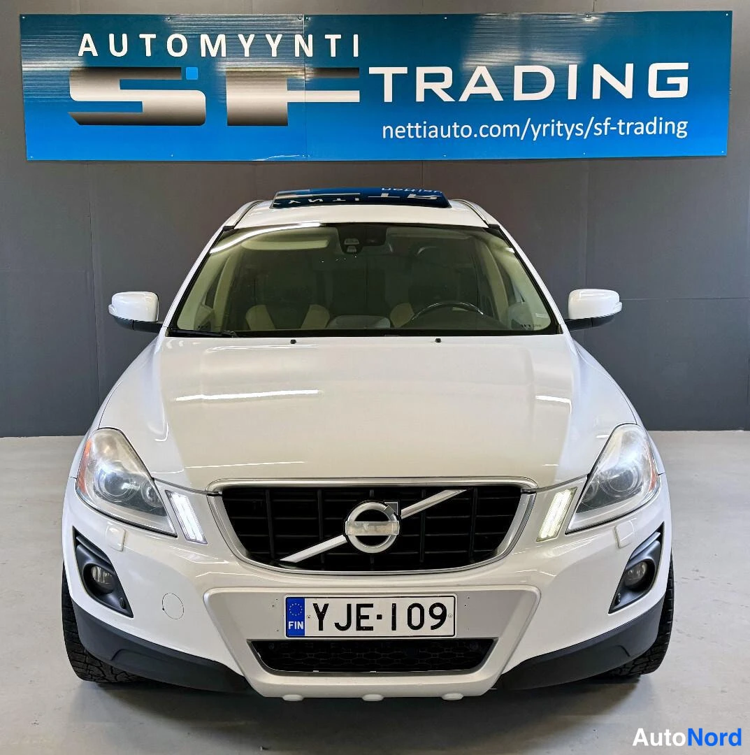 Valkoinen Volvo XC60 2009, kuva 3