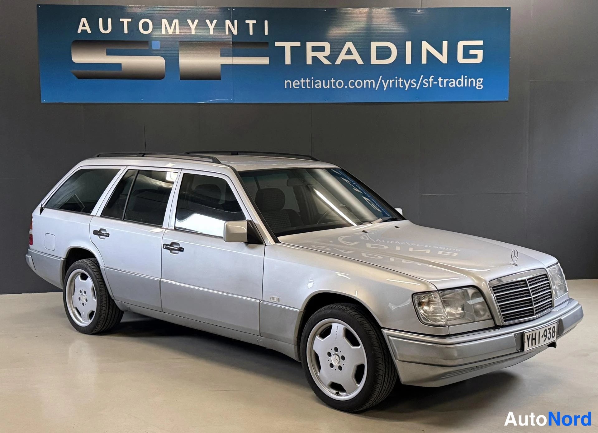 Hopea Mercedes-Benz E 1995, kuva 2