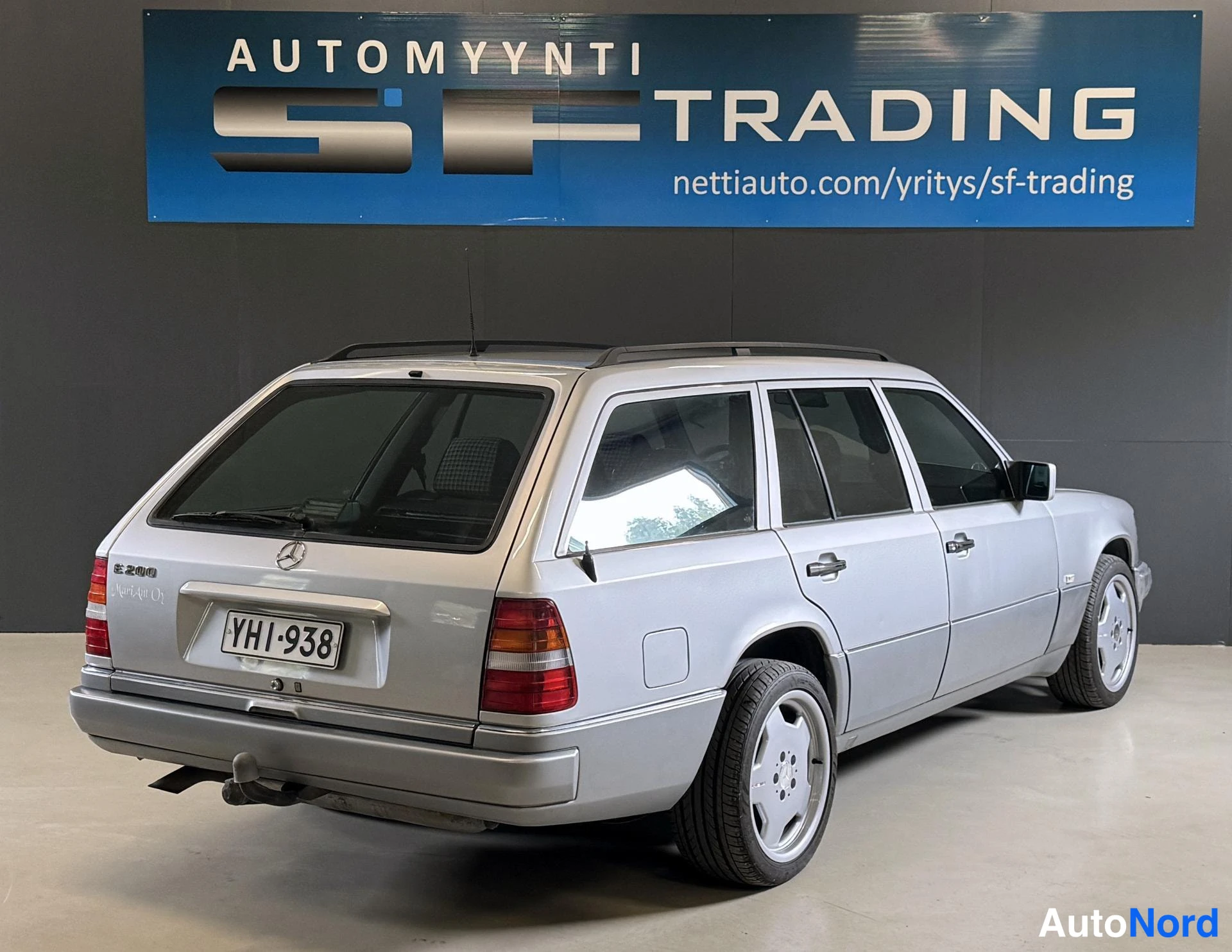 Hopea Mercedes-Benz E 1995, kuva 5