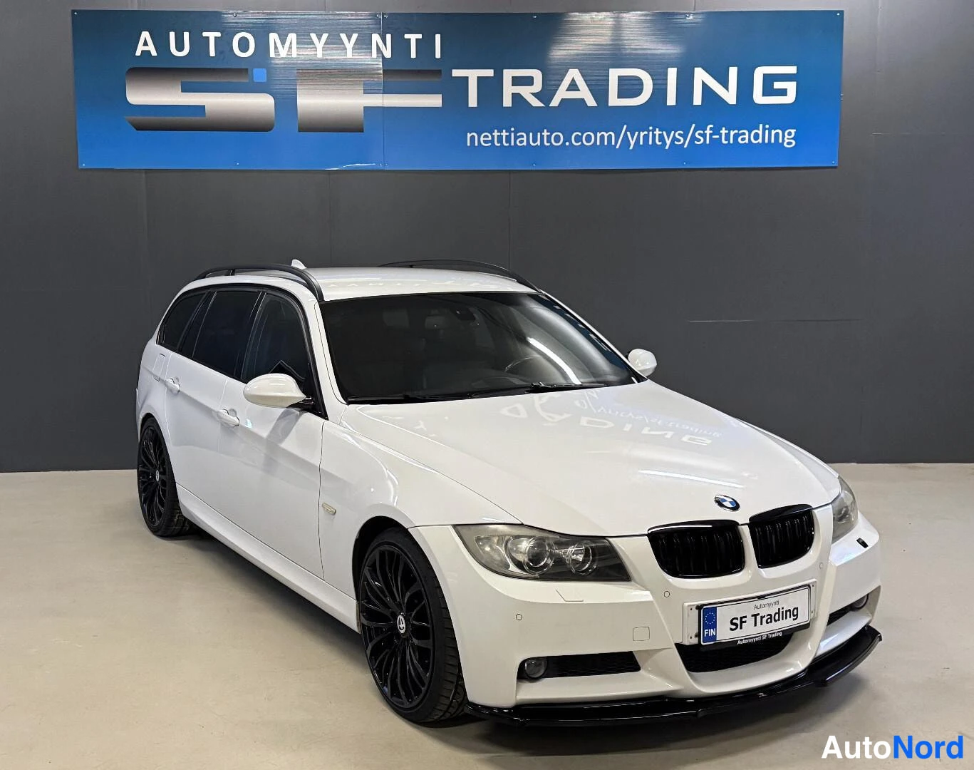 Valkoinen BMW 325d 2008, kuva 3