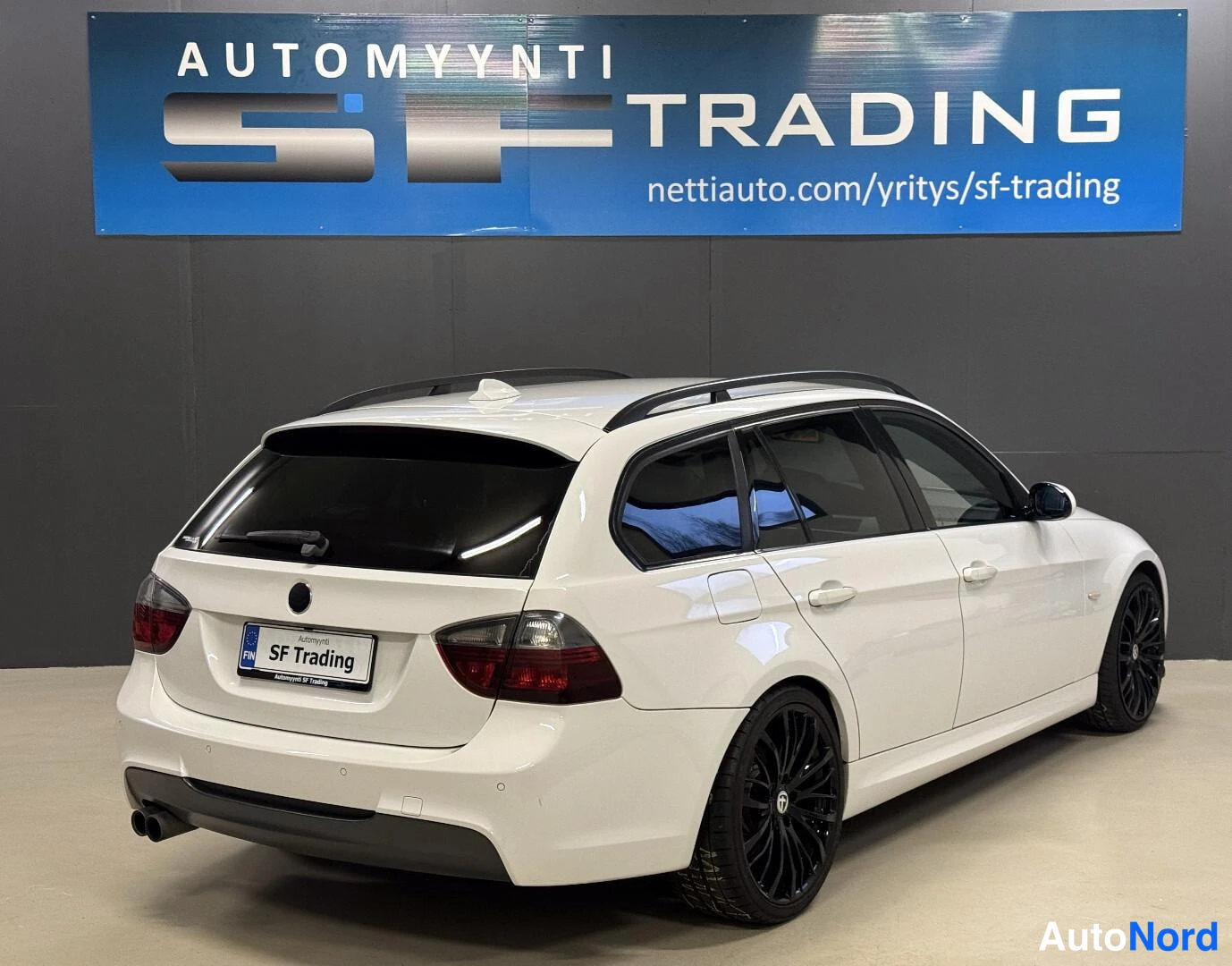 Valkoinen BMW 325d 2008, kuva 9