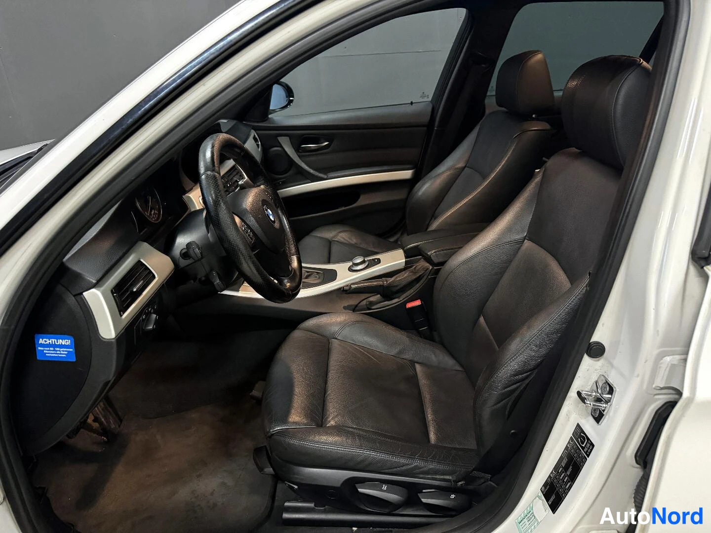 Valkoinen BMW 325d 2008, kuva 13
