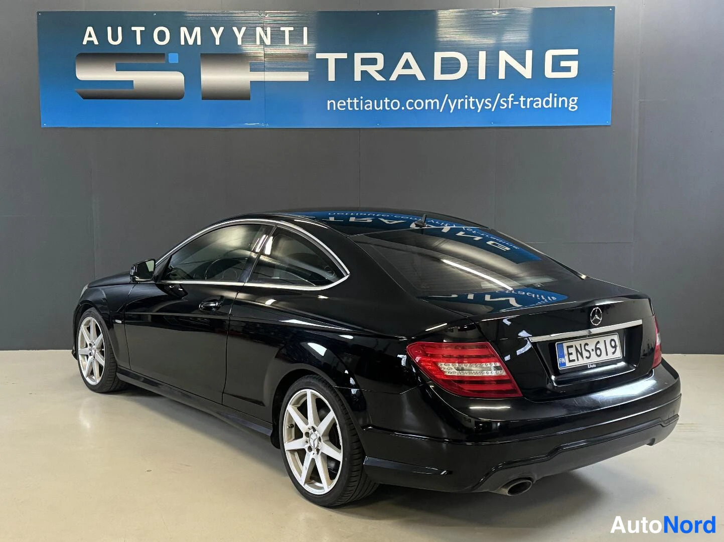 Musta Mercedes-Benz C 2012, kuva 7