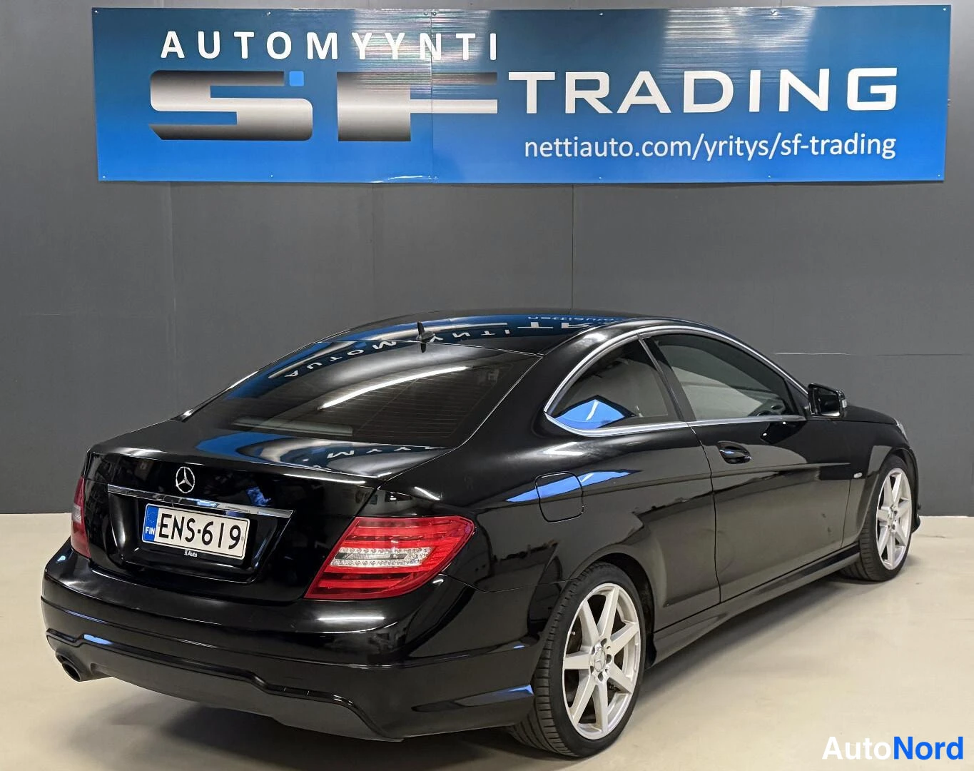 Musta Mercedes-Benz C 2012, kuva 8