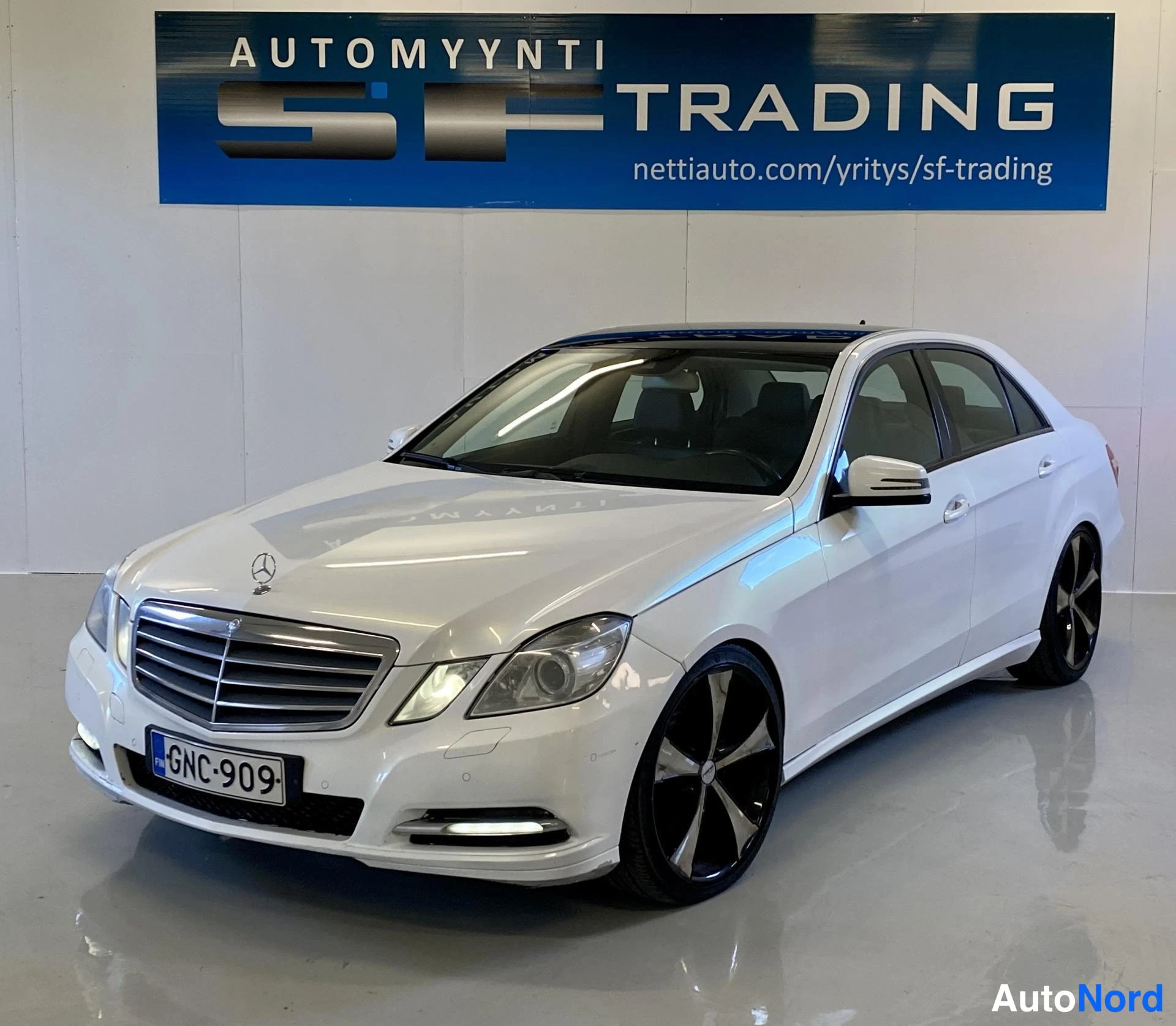 Mercedes-Benz E 2011