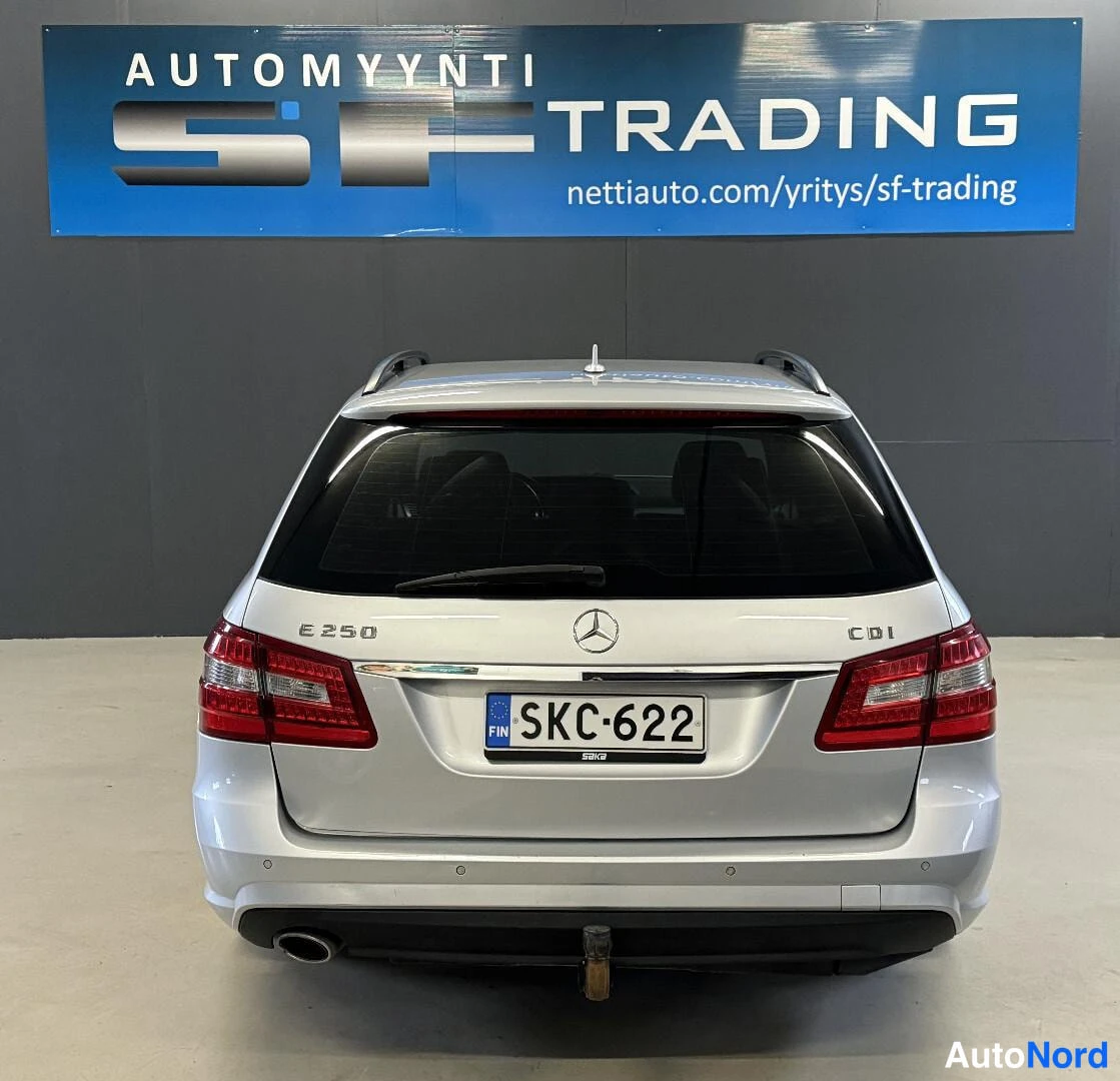 Hopea Mercedes-Benz E 2009, kuva 8