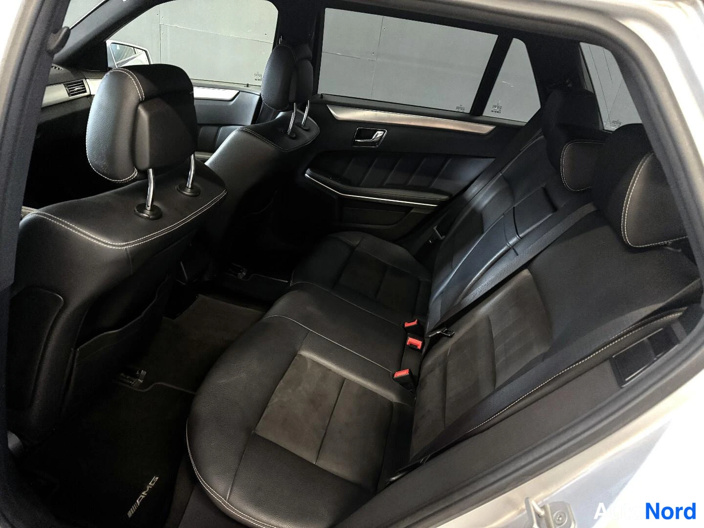 Hopea Mercedes-Benz E 2009, kuva 12