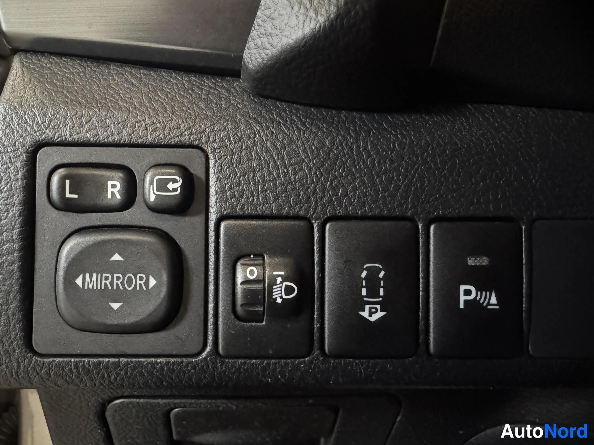 Beige Toyota Auris 2013, kuva 17