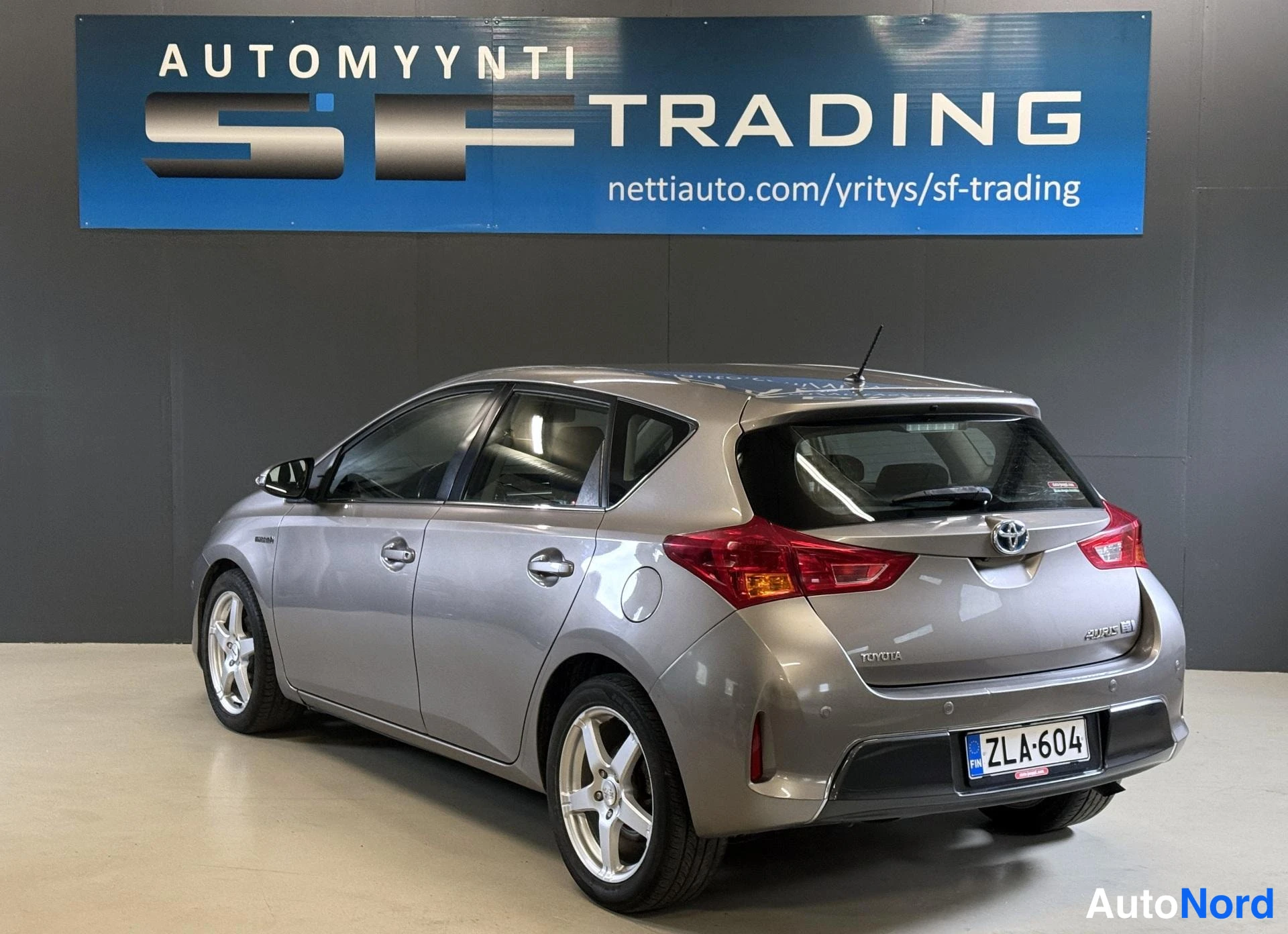 Beige Toyota Auris 2013, kuva 7