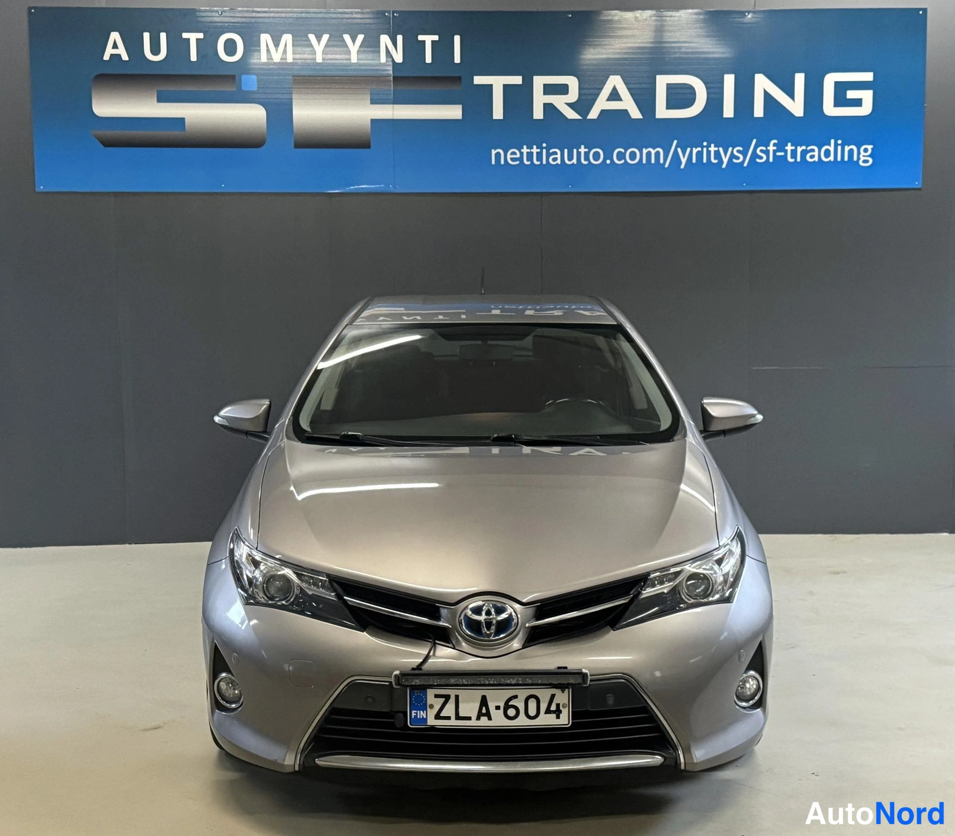 Beige Toyota Auris 2013, kuva 3