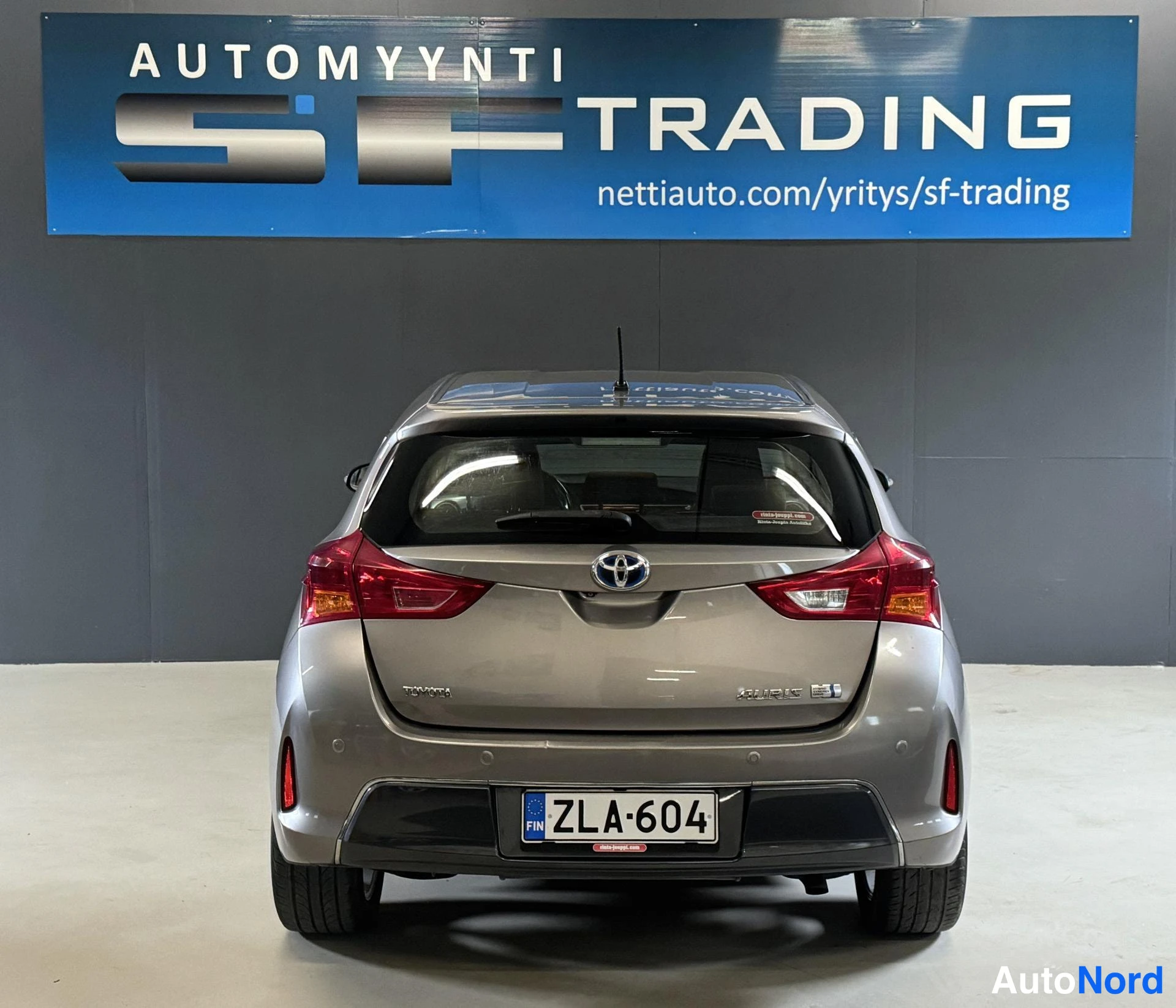 Beige Toyota Auris 2013, kuva 8