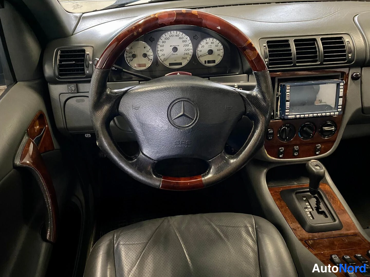 Hopea Mercedes-Benz ML 1998, kuva 12