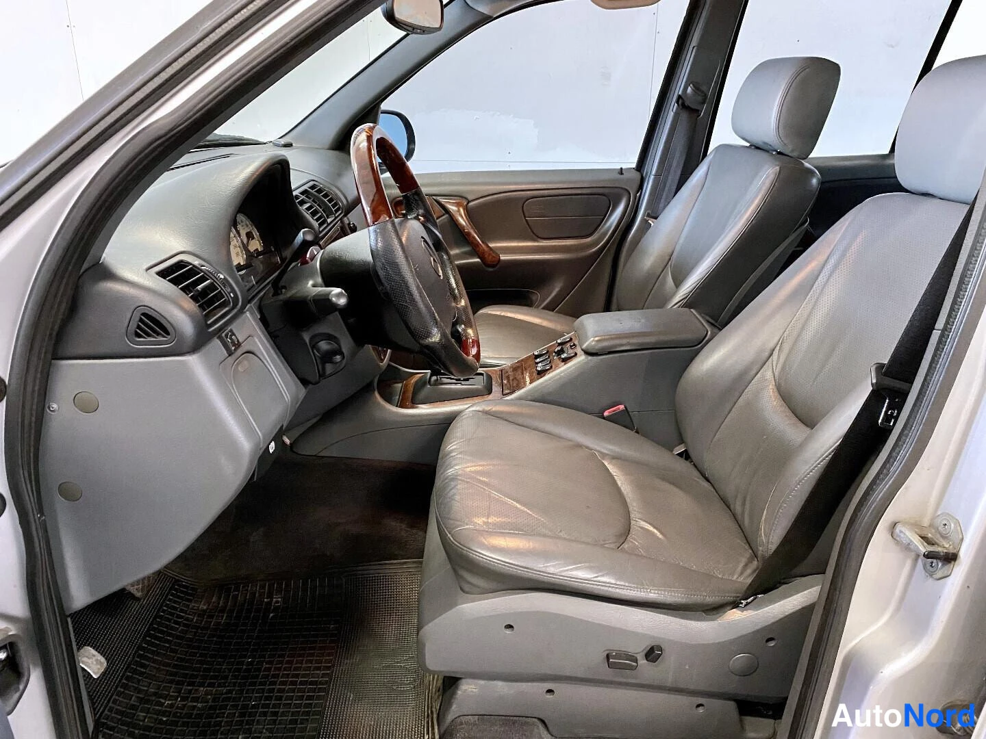 Hopea Mercedes-Benz ML 1998, kuva 9