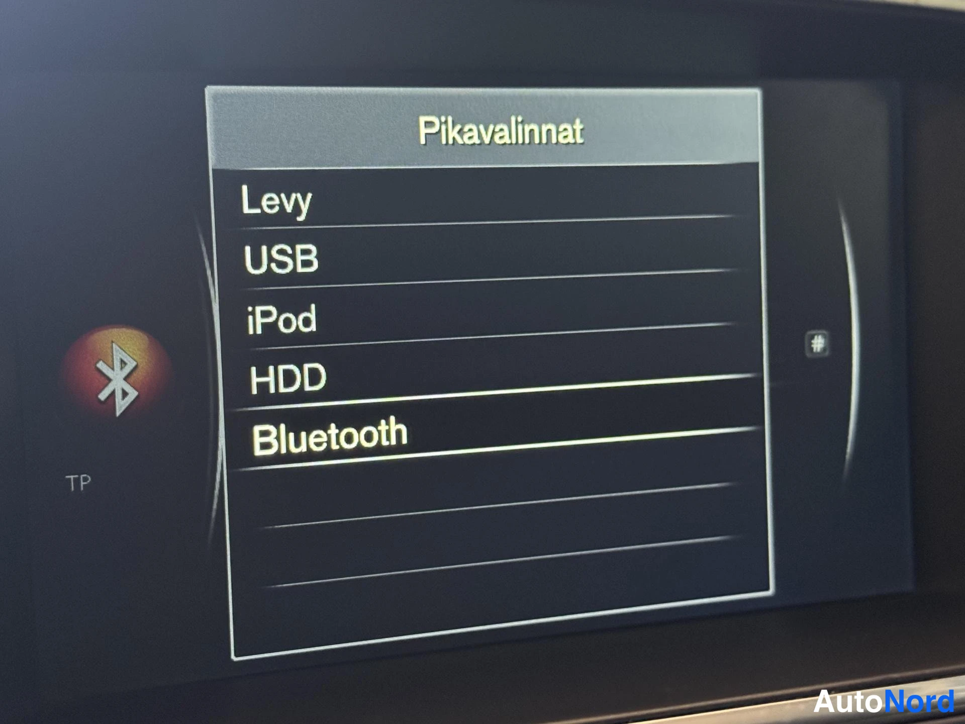 Sininen Volvo V40 2016, kuva 14