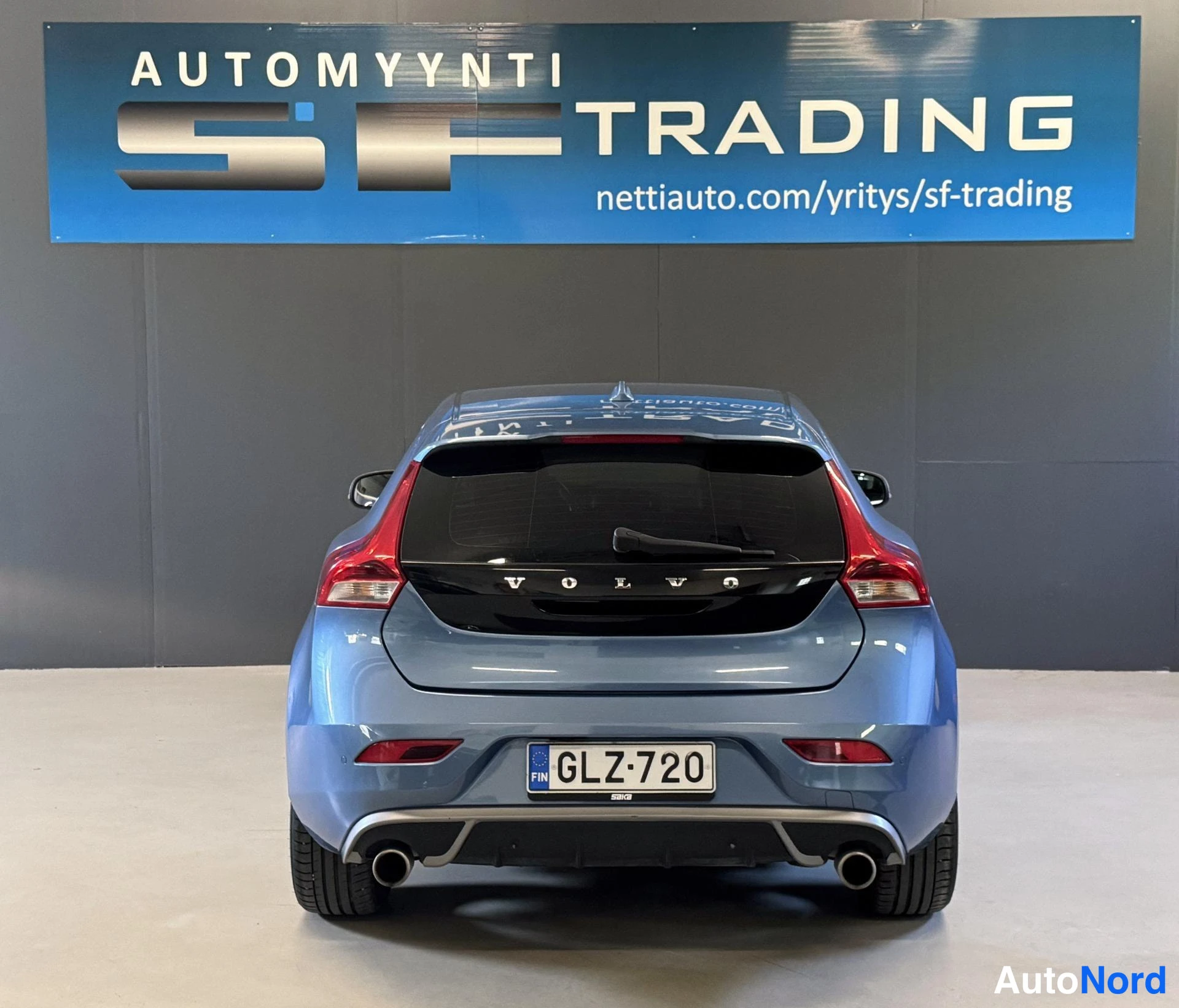 Sininen Volvo V40 2016, kuva 8