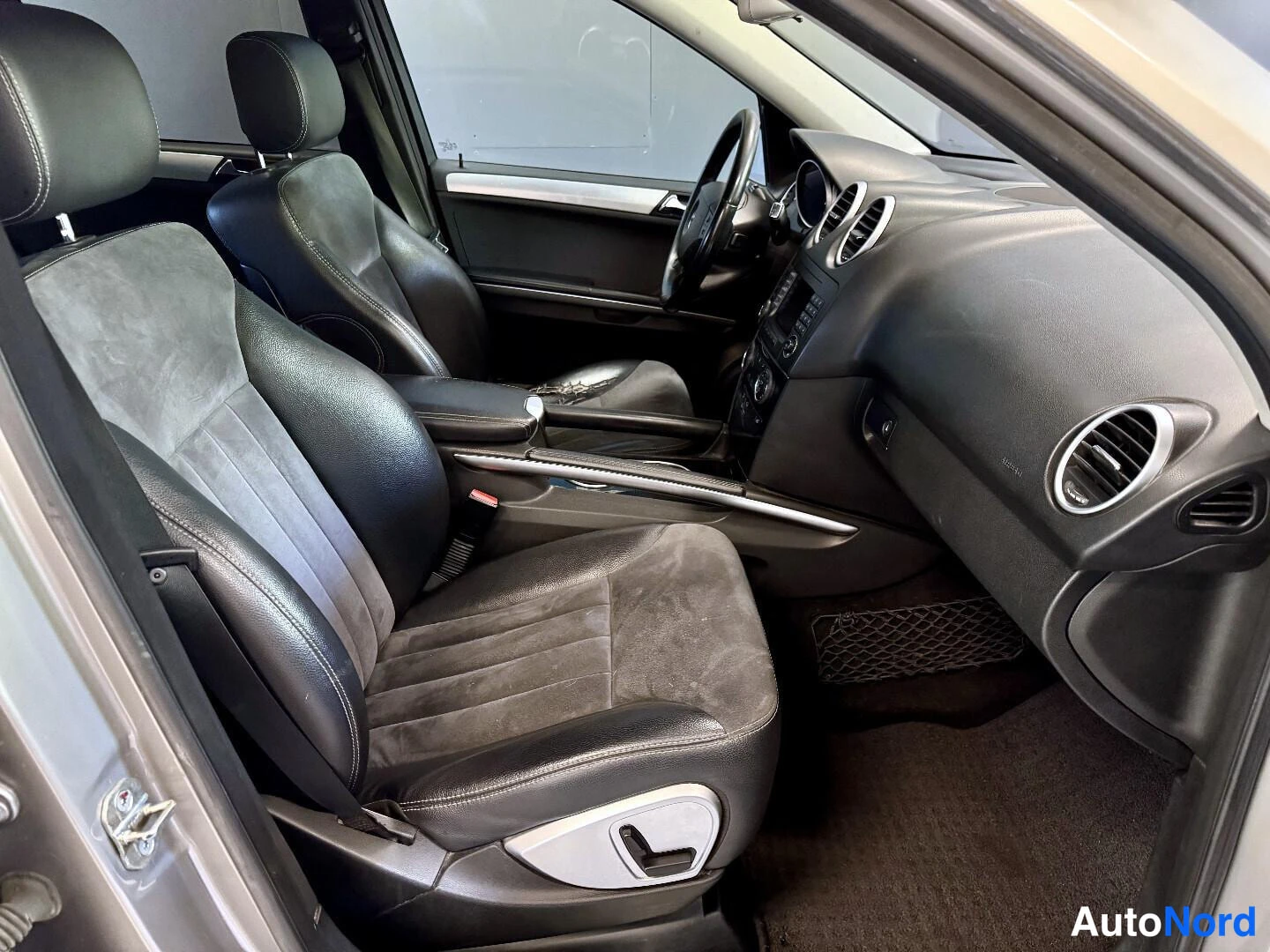 Hopea Mercedes-Benz ML 2005, kuva 12