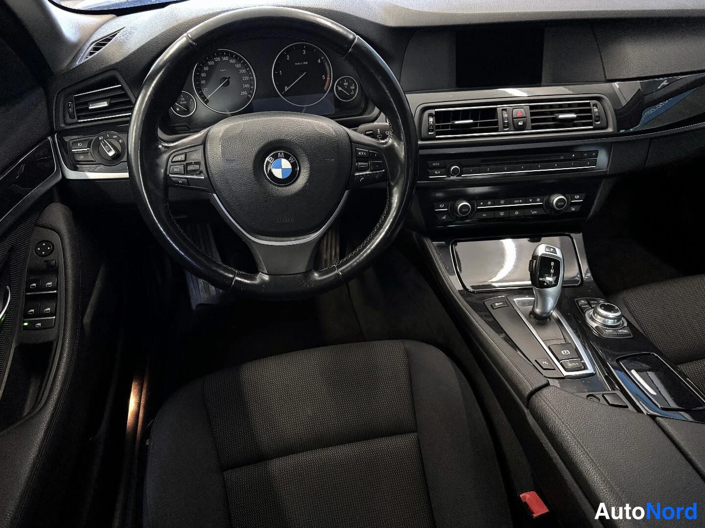 Harmaa BMW 520d 2011, kuva 11