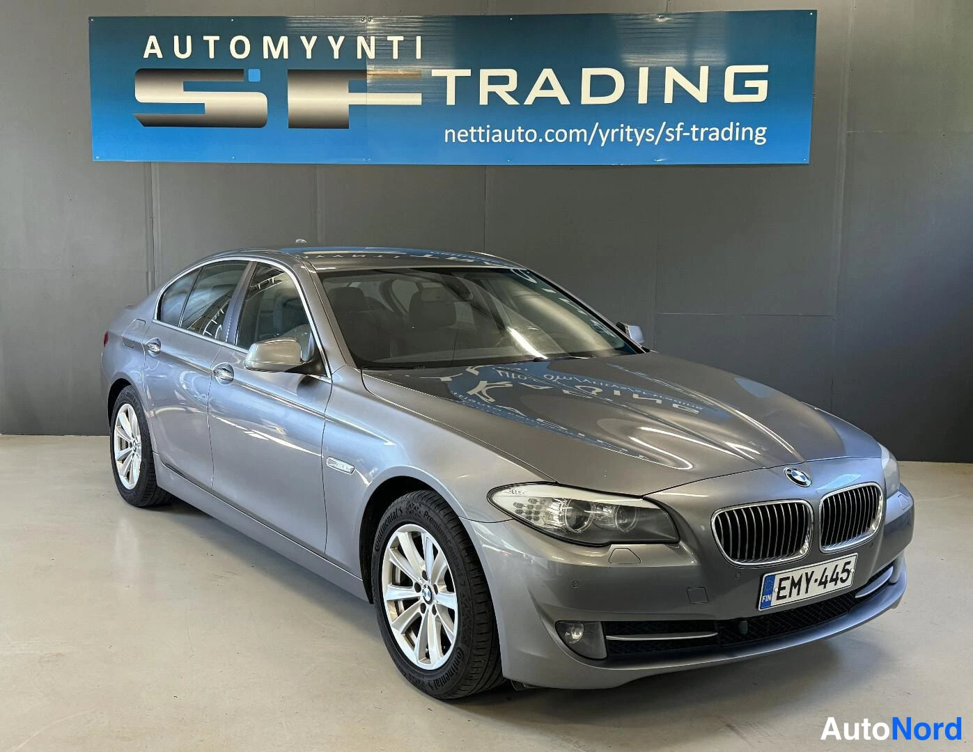 Harmaa BMW 520d 2011, kuva 2