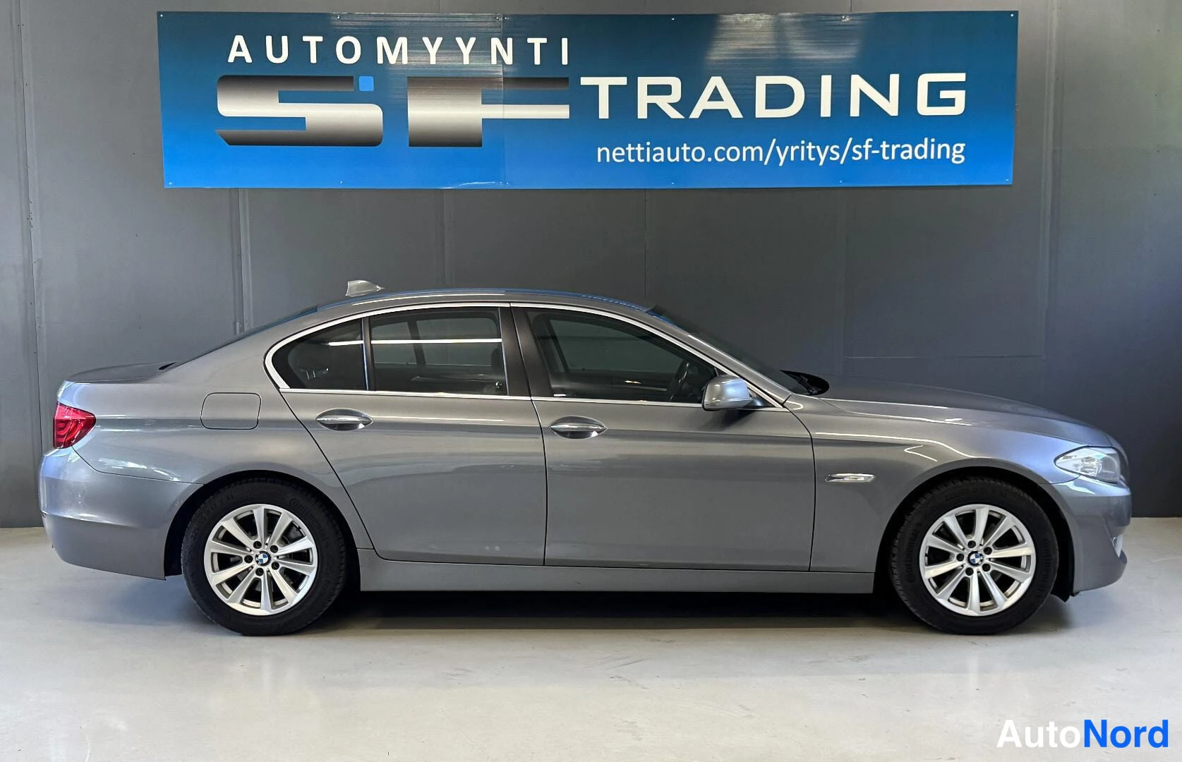 Harmaa BMW 520d 2011, kuva 5