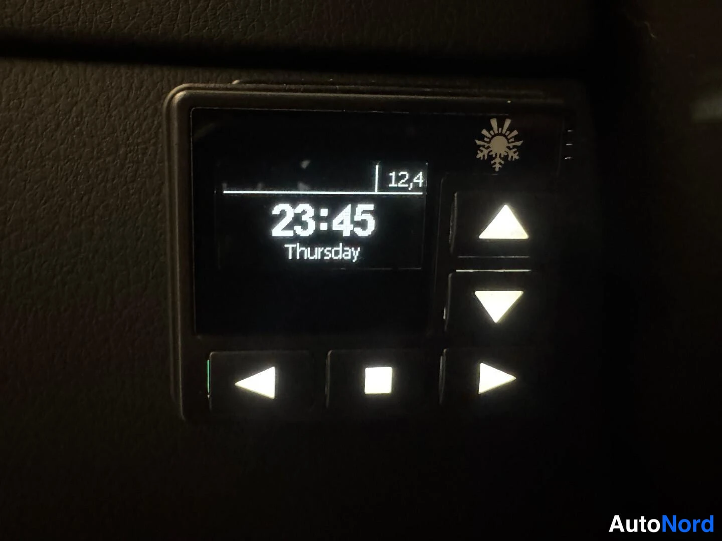 Sininen Audi A6 2011, kuva 14