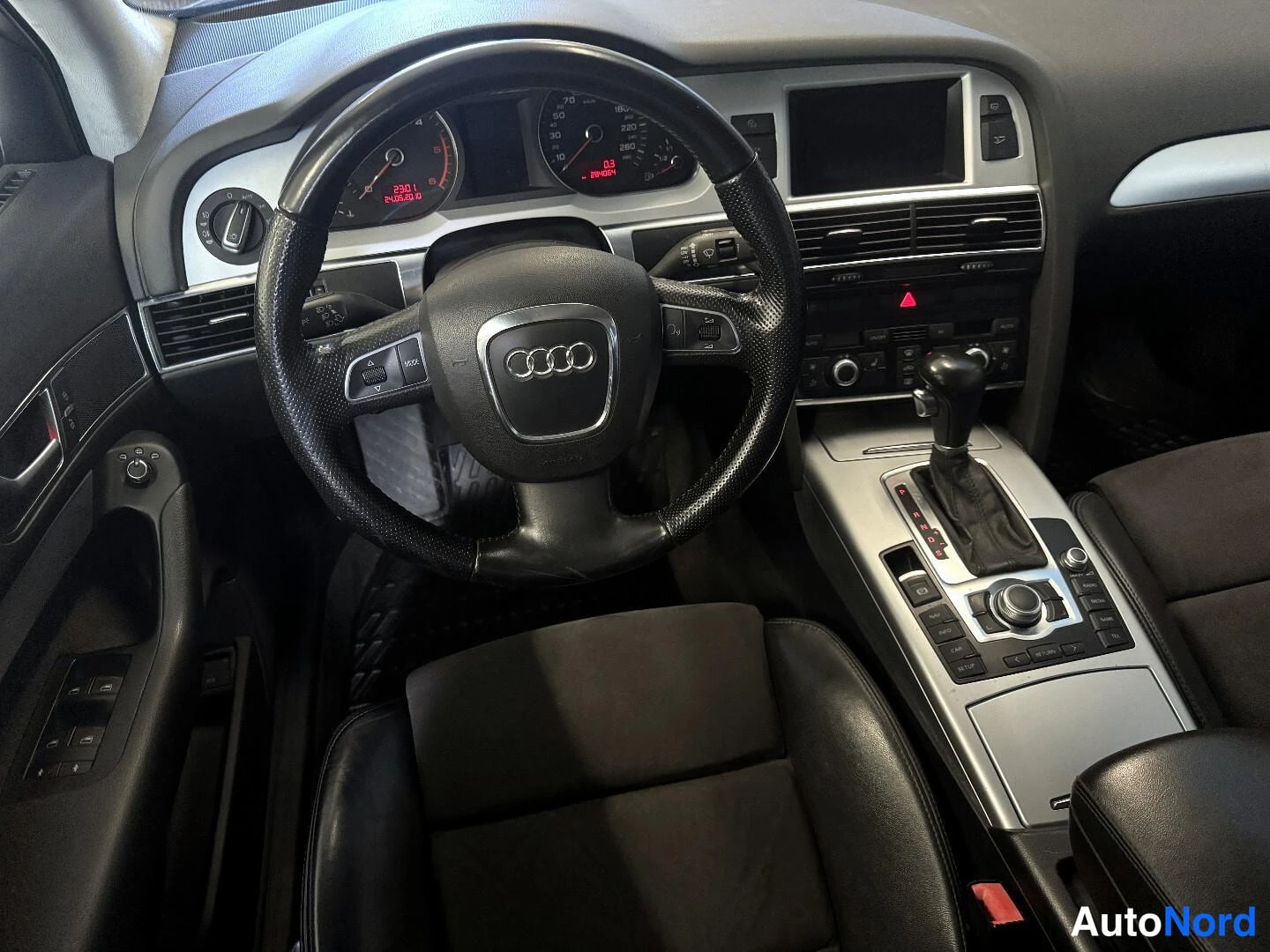 Sininen Audi A6 2011, kuva 10