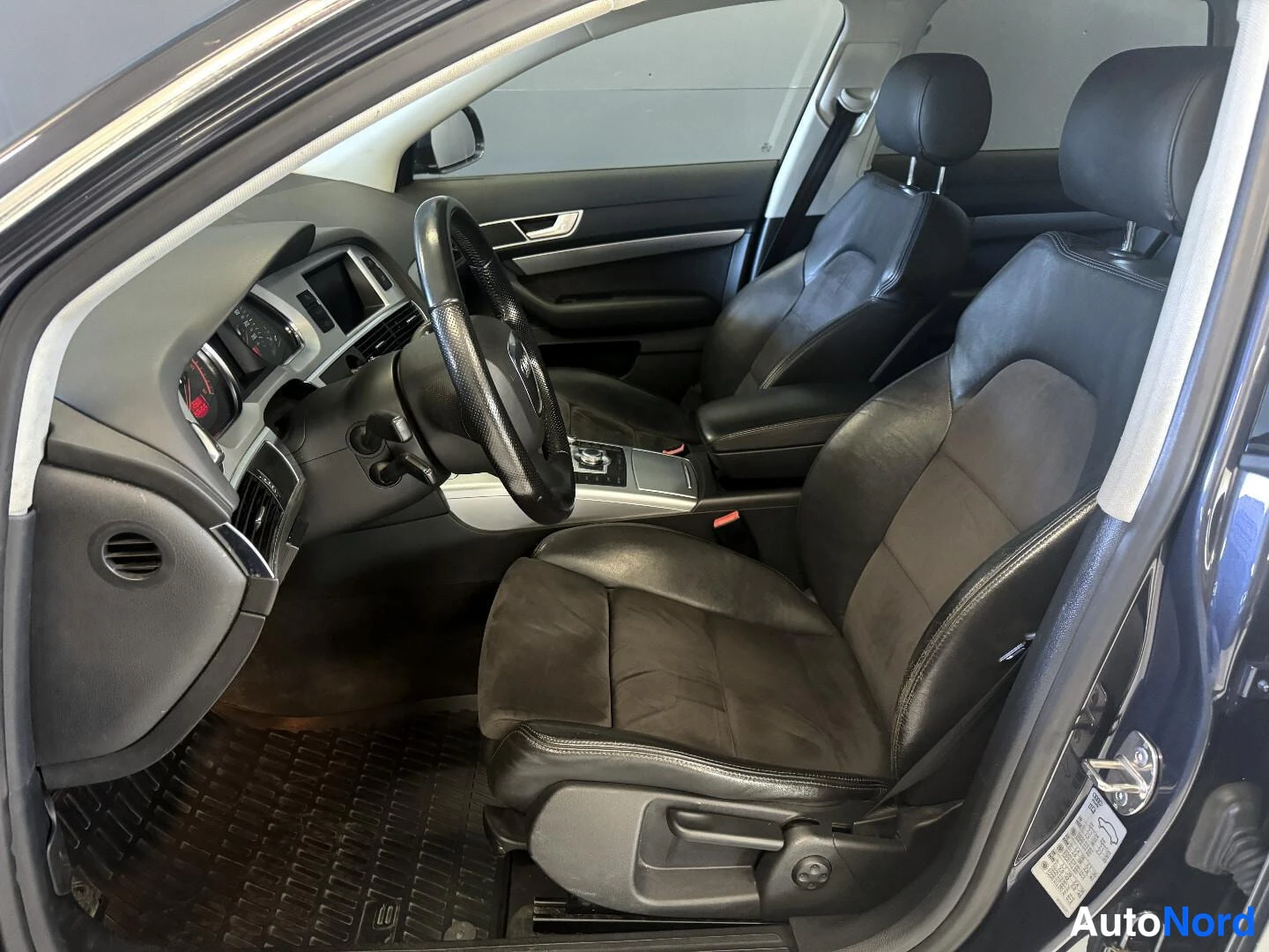 Sininen Audi A6 2011, kuva 9