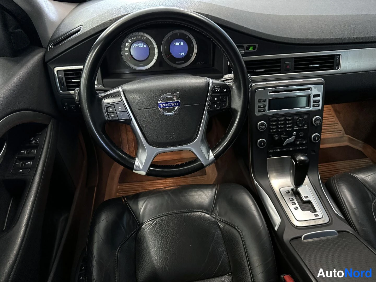 Volvo V70 2011, kuva 10