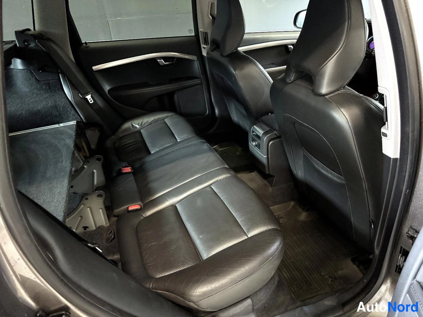 Volvo V70 2011, kuva 12