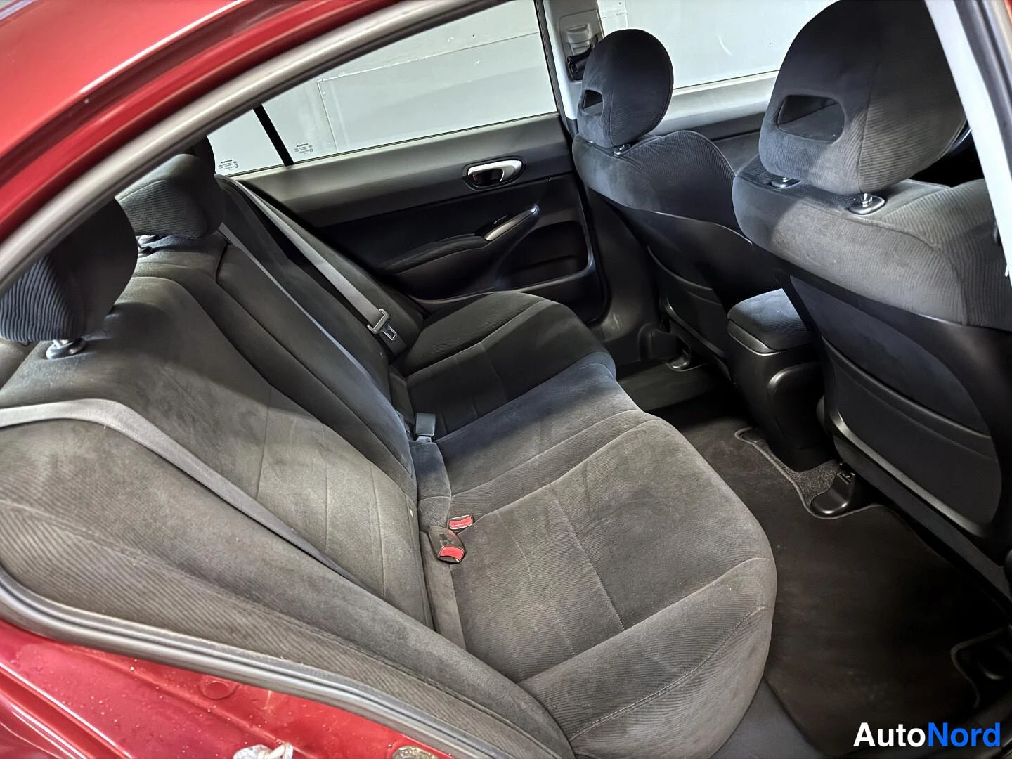 Punainen Honda Civic 2010, kuva 11