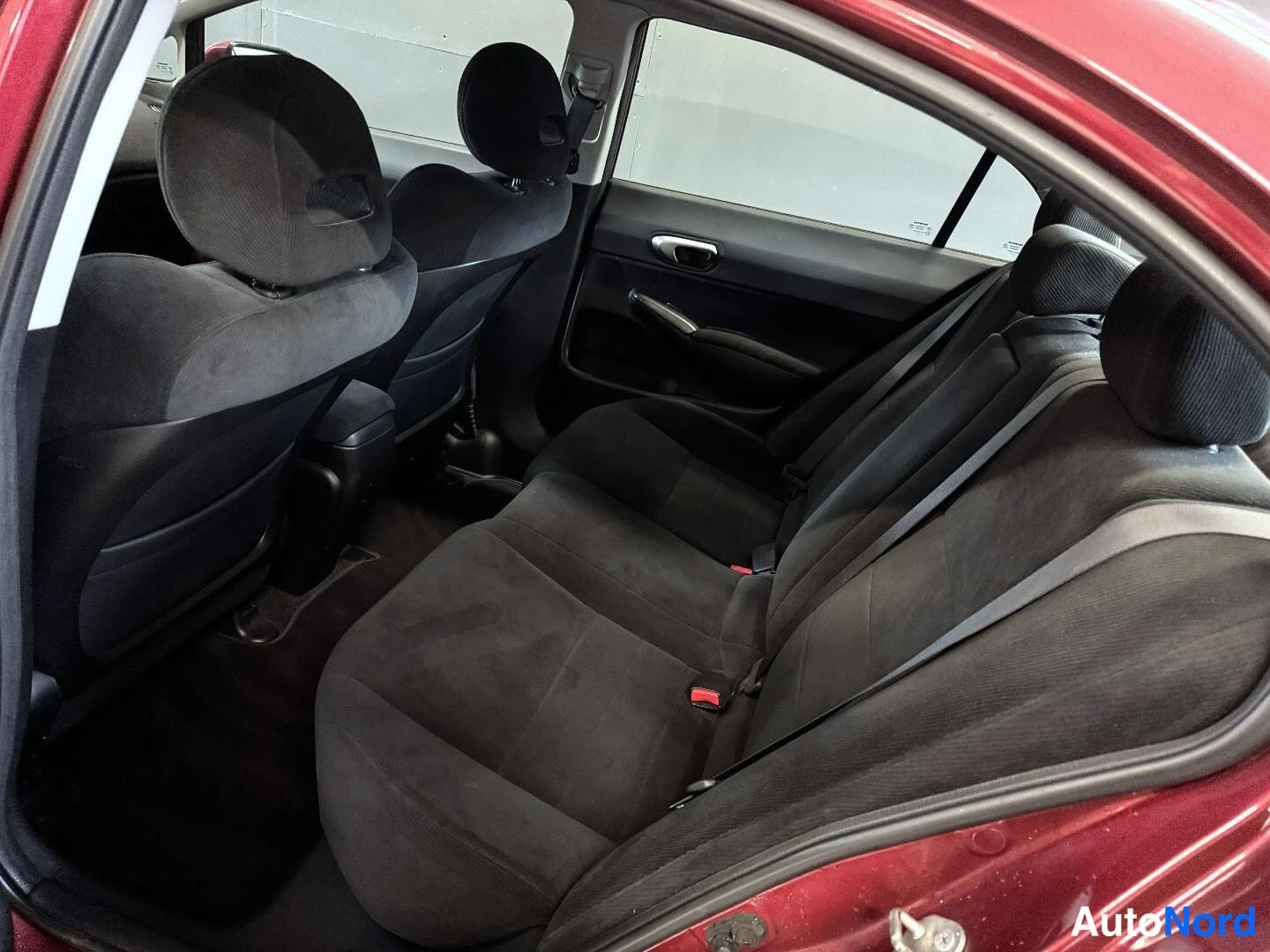 Punainen Honda Civic 2010, kuva 12