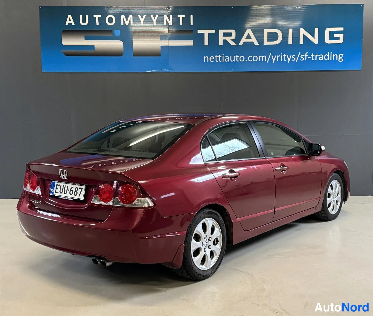 Punainen Honda Civic 2010, kuva 7