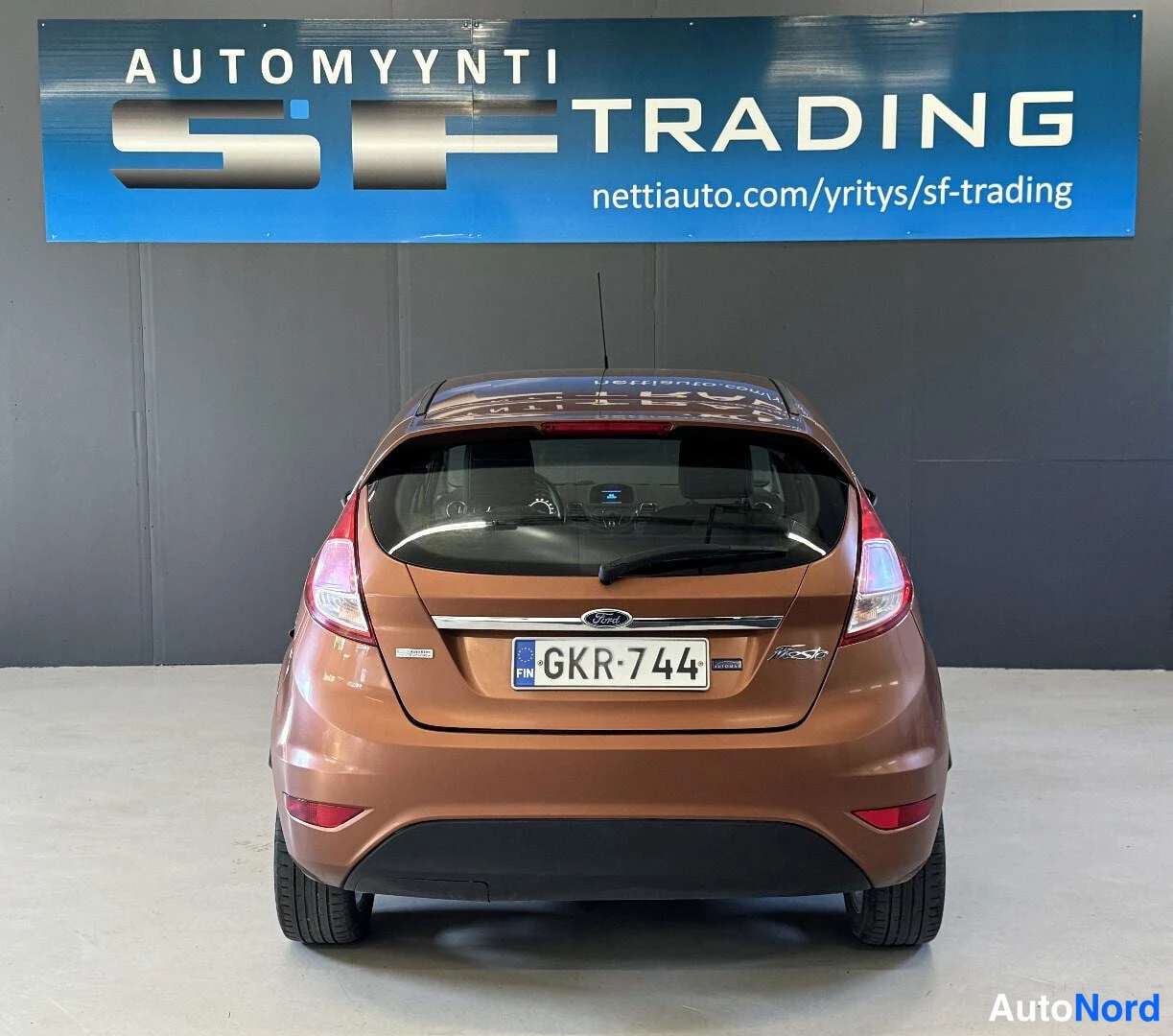 Ruskea Ford Fiesta 2013, kuva 8
