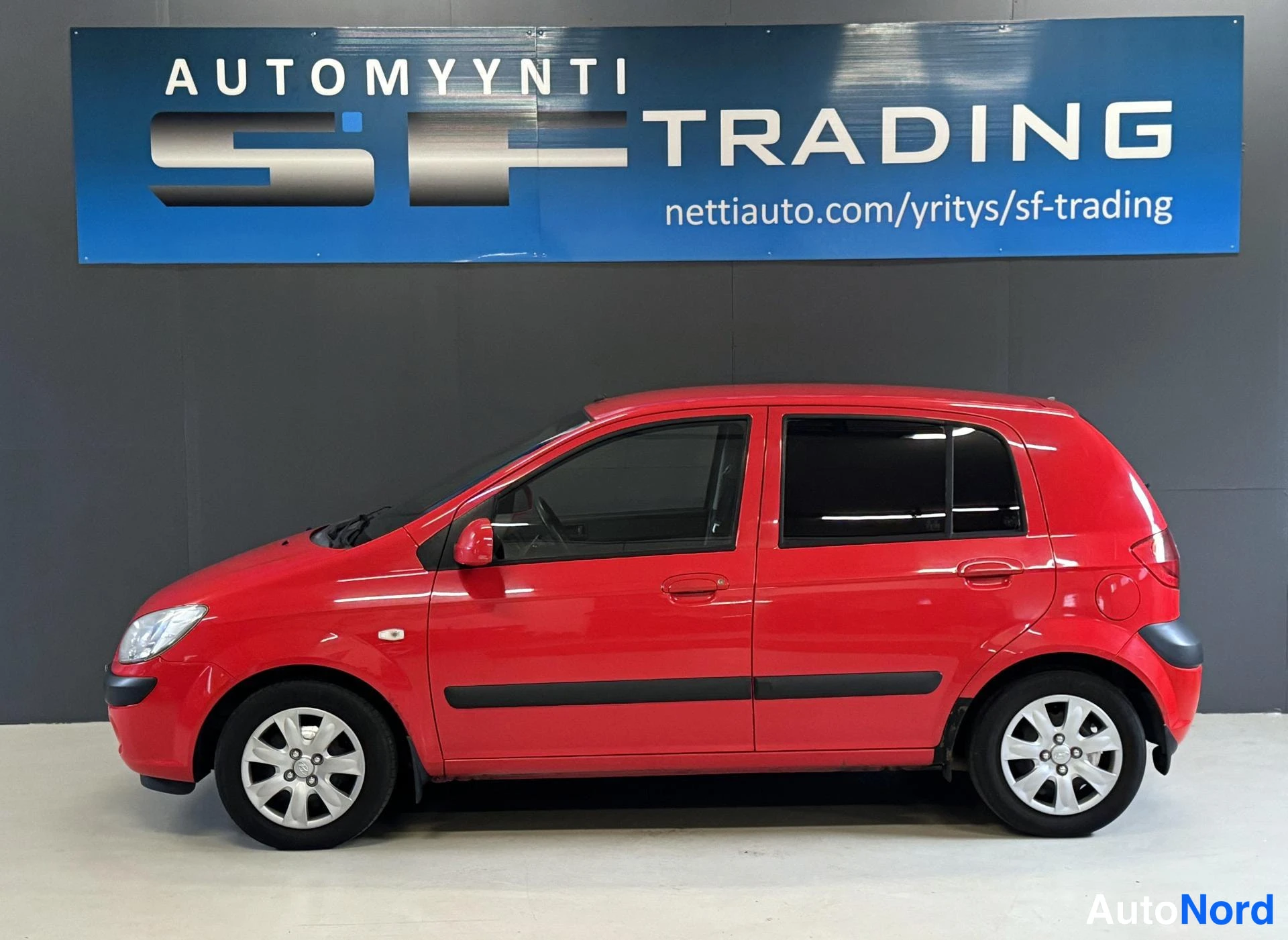 Punainen Hyundai Getz 2007, kuva 2