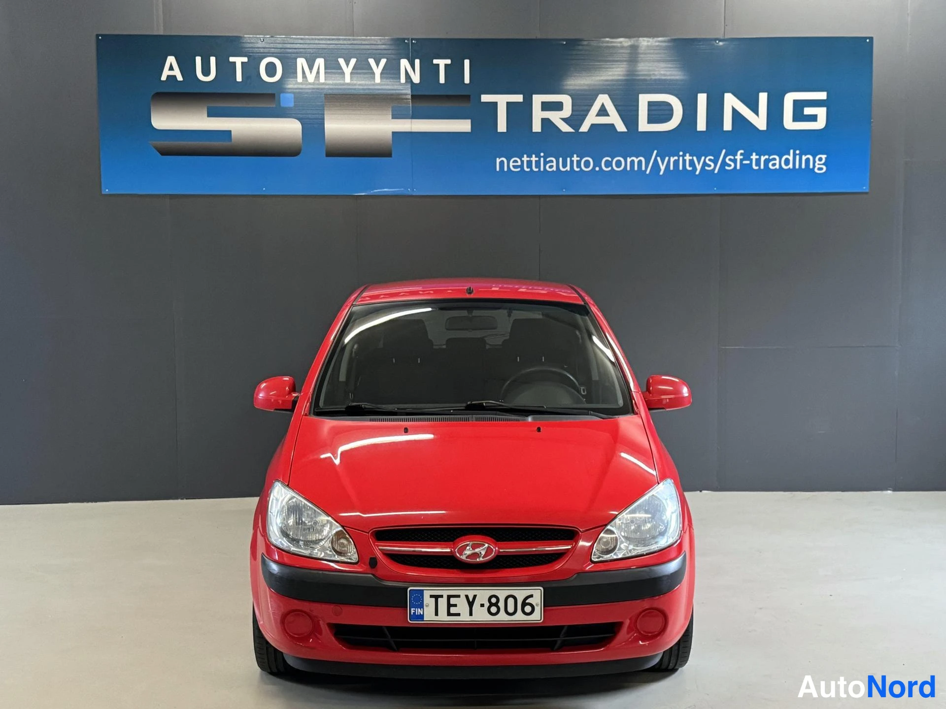 Punainen Hyundai Getz 2007, kuva 4