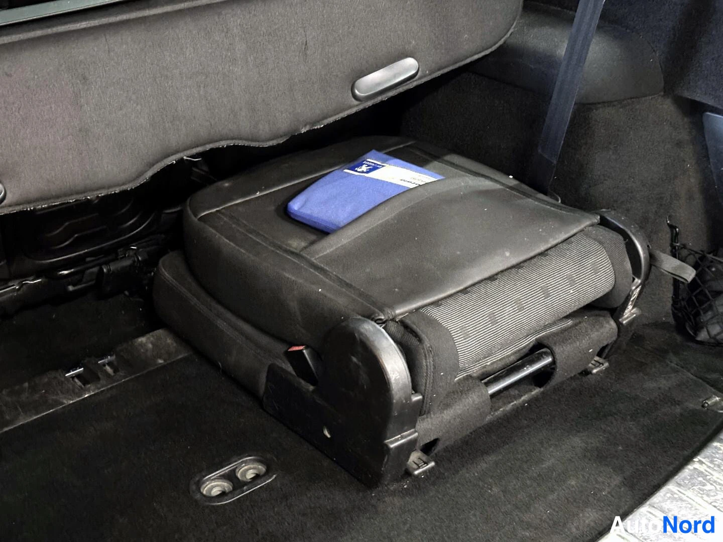 Sininen Peugeot 307 2004, tavaratila, kuva 15