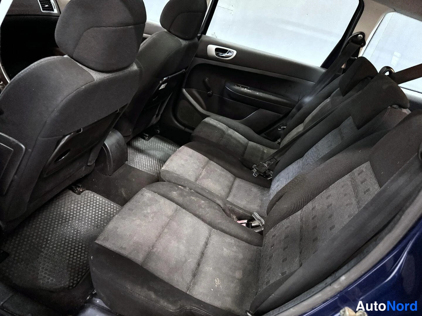 Sininen Peugeot 307 2004, takaistuimet, kuva 13