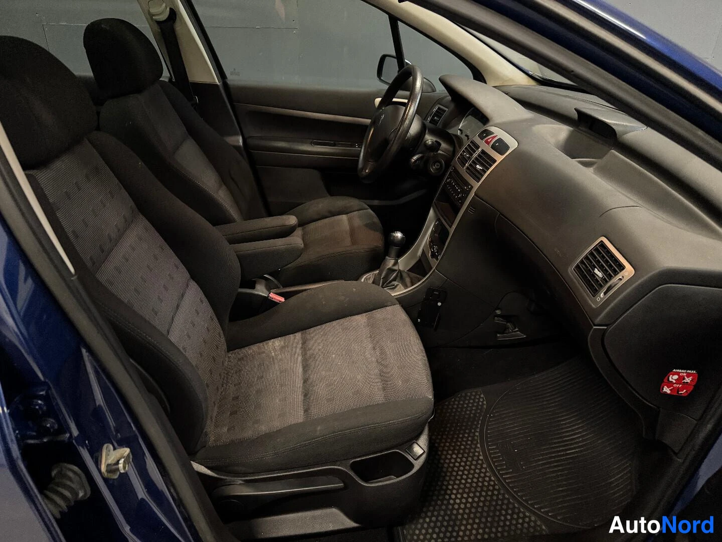 Sininen Peugeot 307 2004, etuistuimet, kuva 12