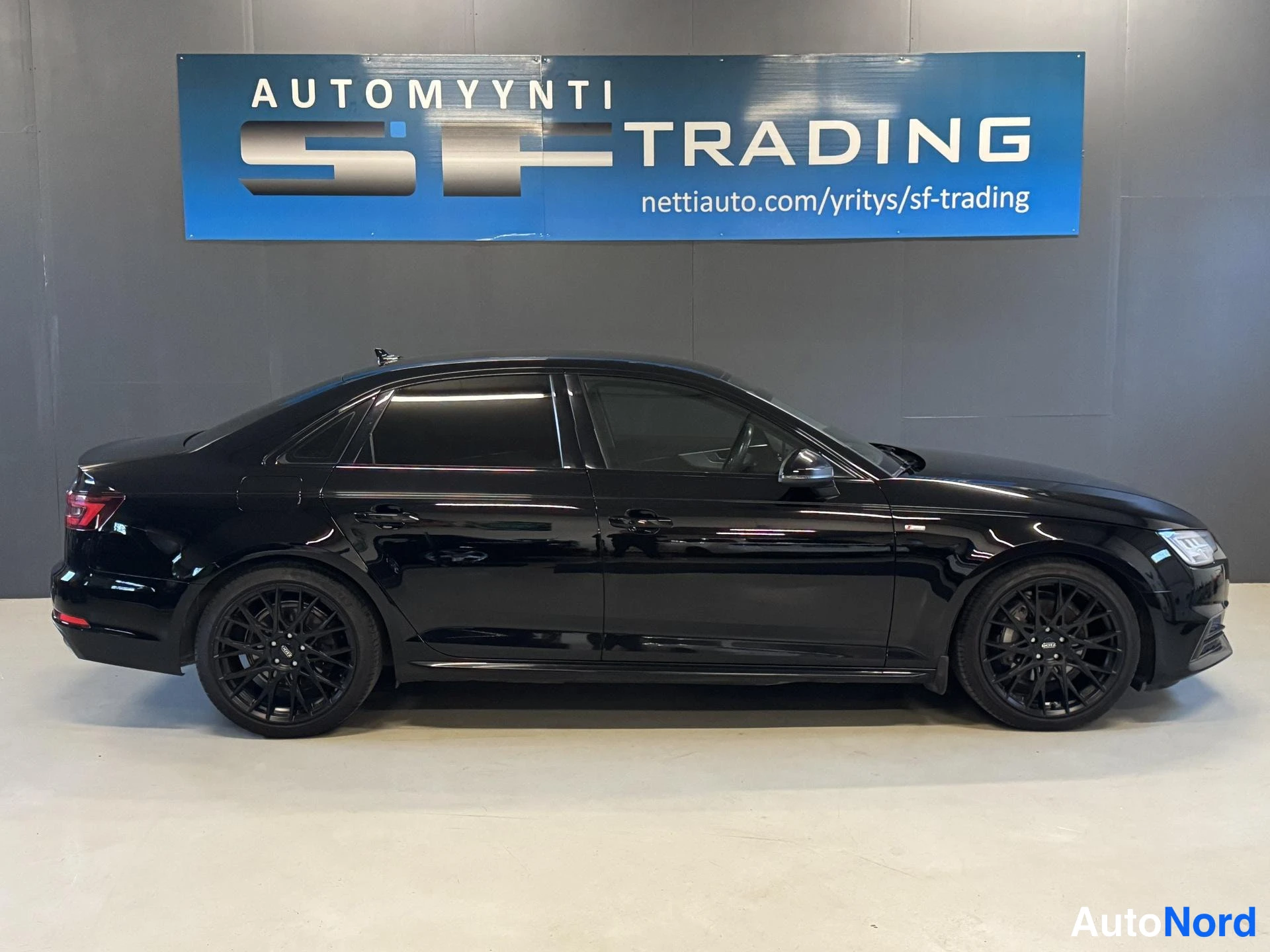 Musta Audi A4 2017, etuviisto, keula oikealle, kuva 6
