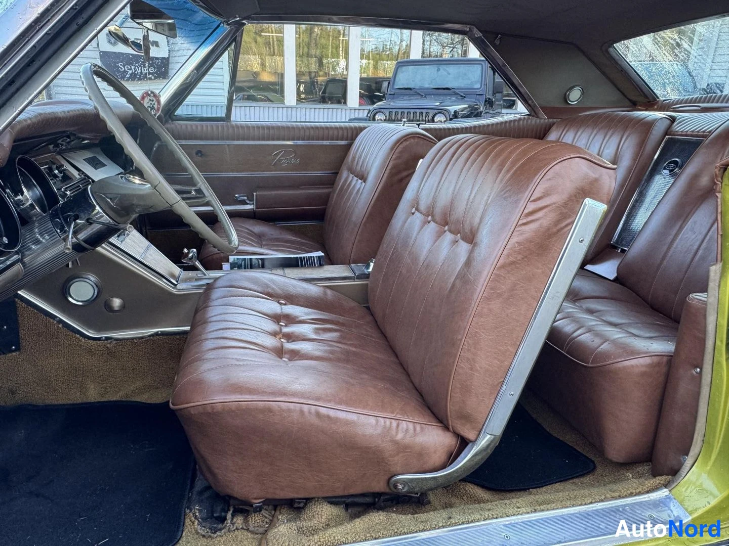 Vihreä Buick Riviera 1965, ohjaamo, kuva 9