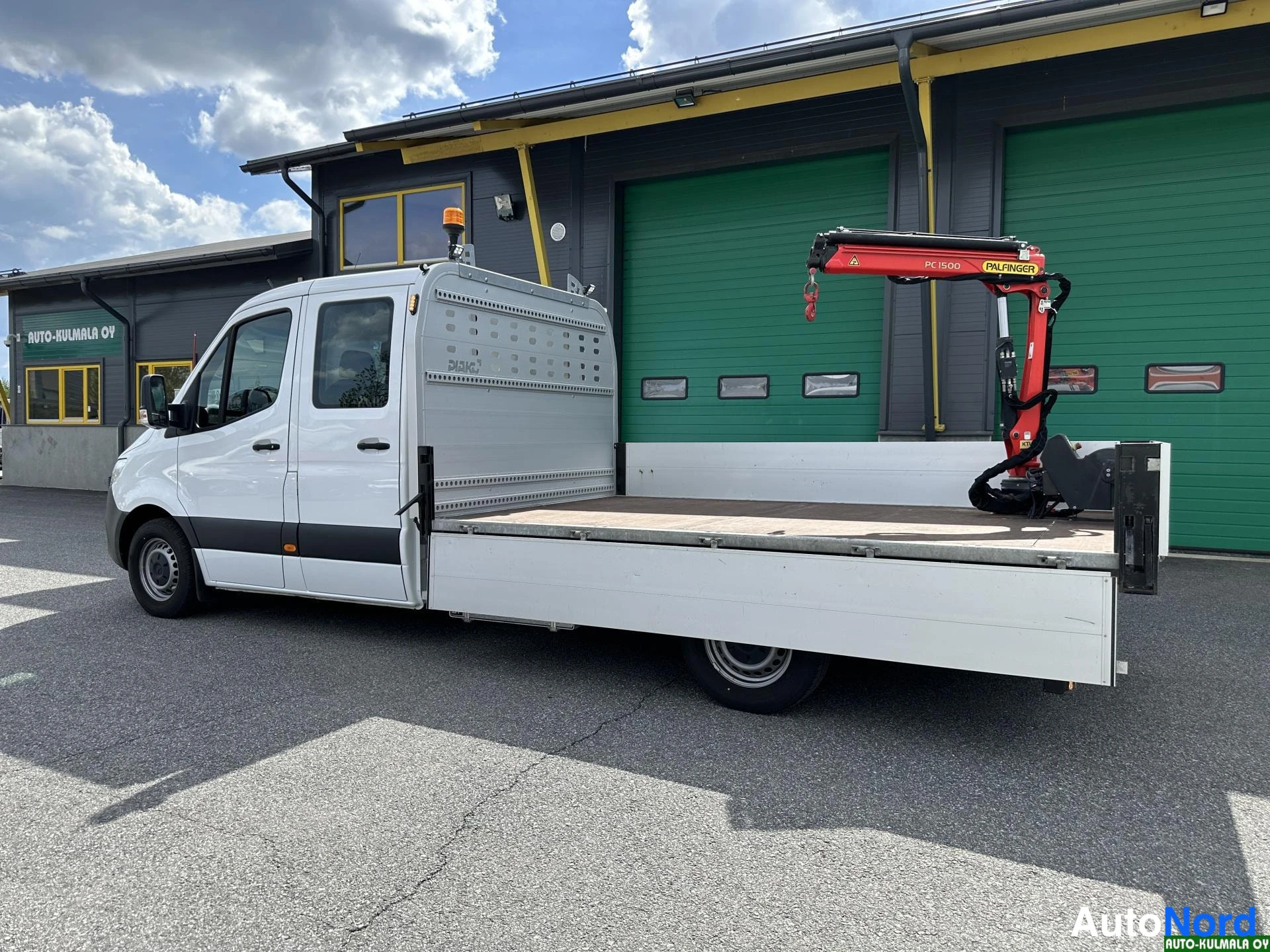 Valkoinen Mercedes-Benz Sprinter 316 CDI 2020, etuviisto, keula vasemmalle, kuva 5